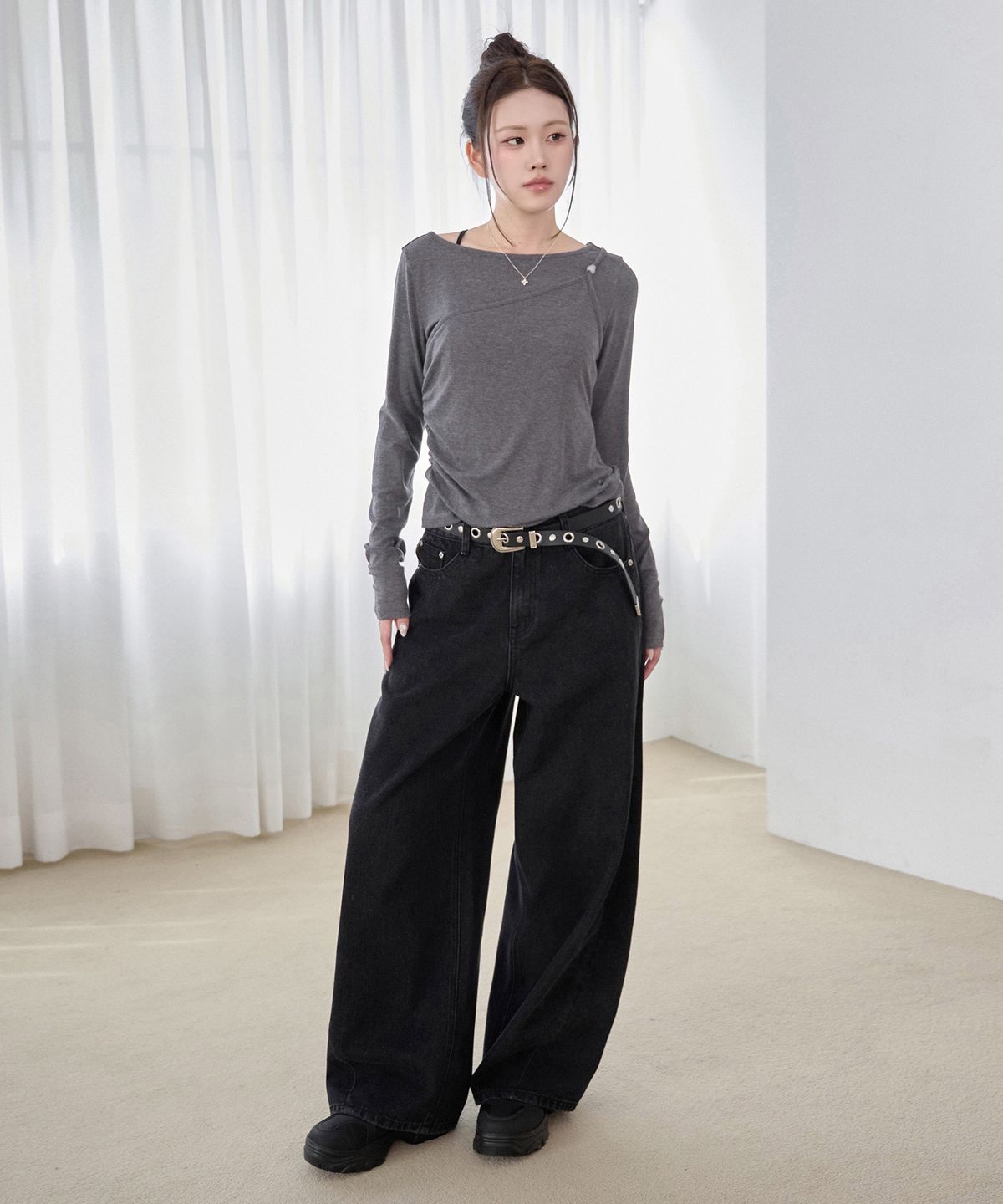 데케트 우먼(DECET WOMEN) [윤비누X데케트우먼]Curved Pocket Barrel Wide Jeans DCWPT038BLACK