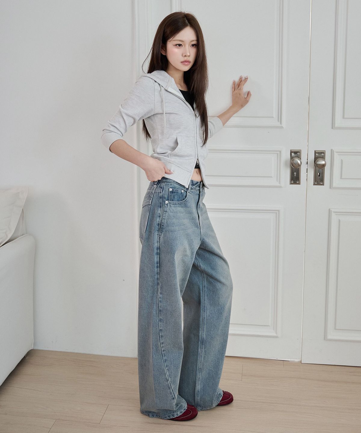 데케트 우먼(DECET WOMEN) [윤비누X데케트우먼]Curved Pocket Barrel Wide Jeans DCWPT038LIGHTBLUE