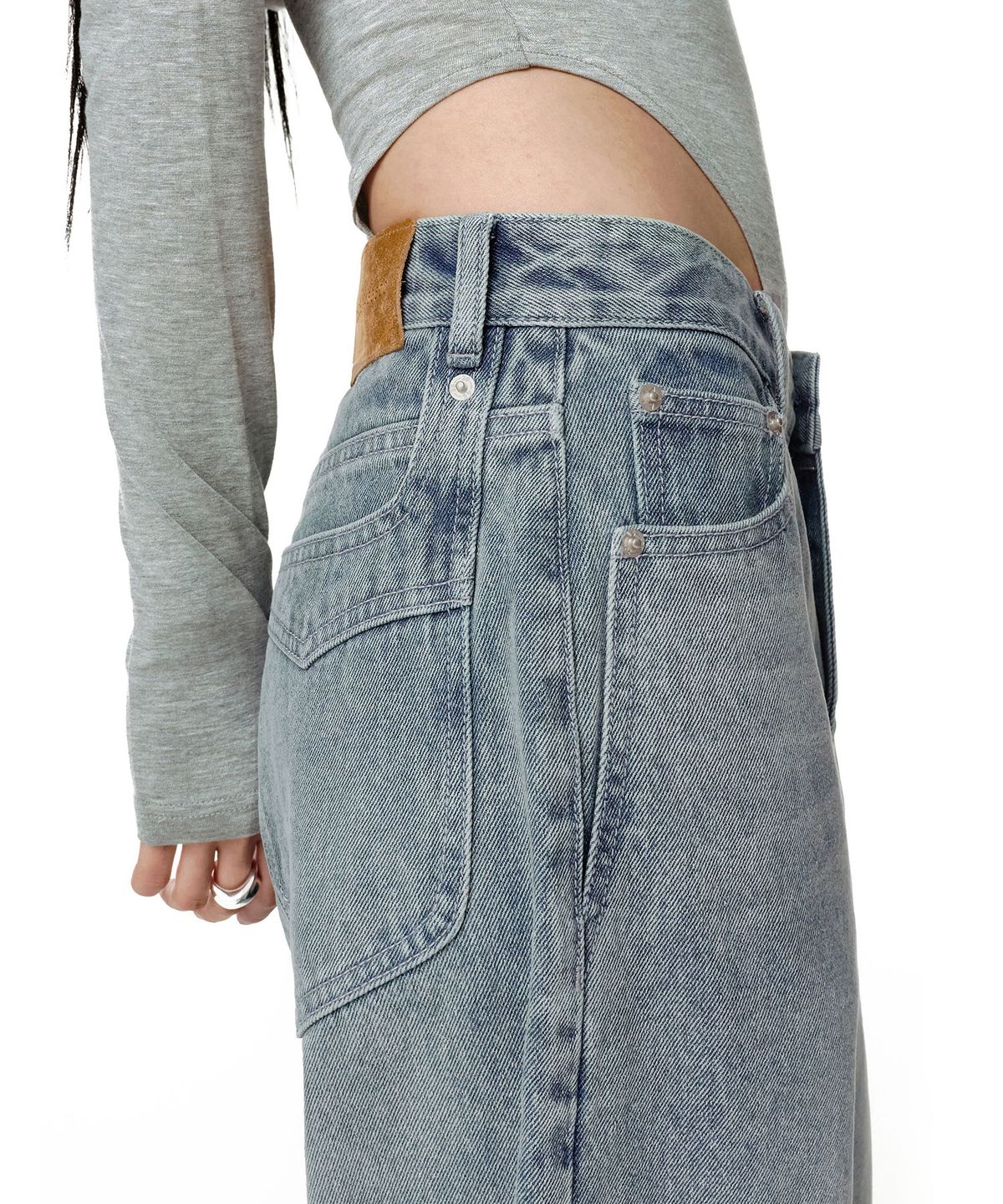 데케트 우먼(DECET WOMEN) [윤비누X데케트우먼]Curved Pocket Barrel Wide Jeans DCWPT038LIGHTBLUE