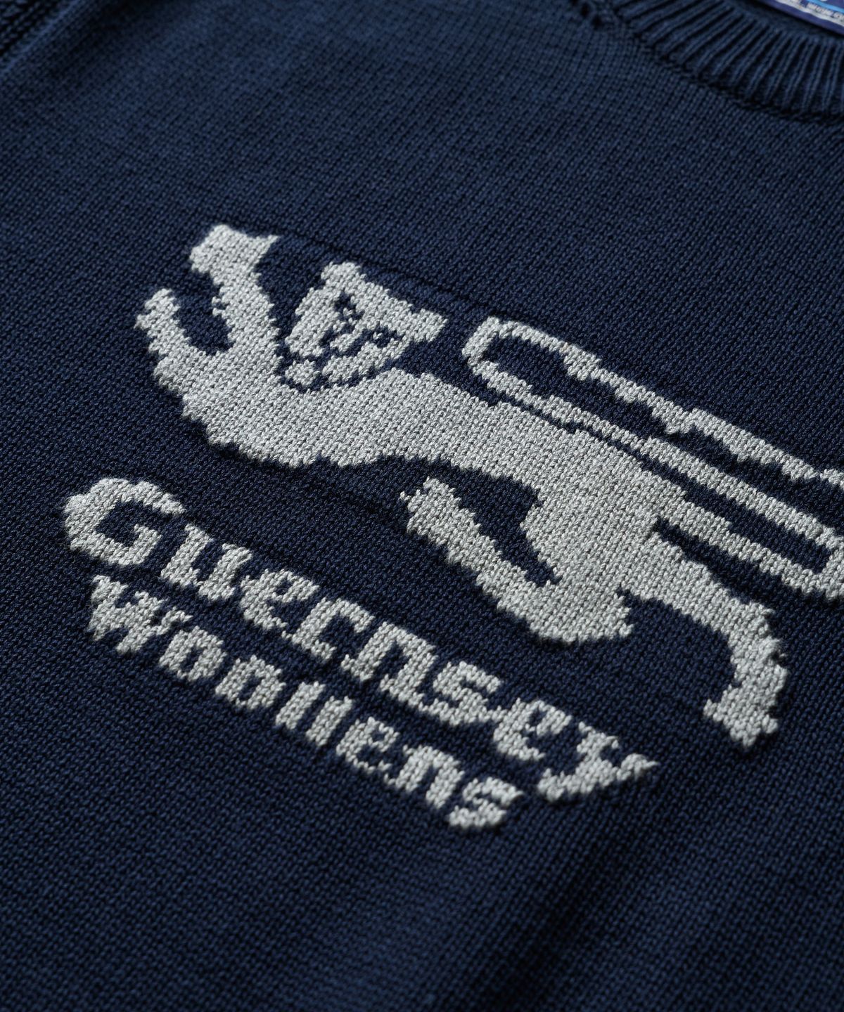 건지 울른스(Guernsey Woollens) 헤비코튼 건지 라이언 스웨터 - 네이비