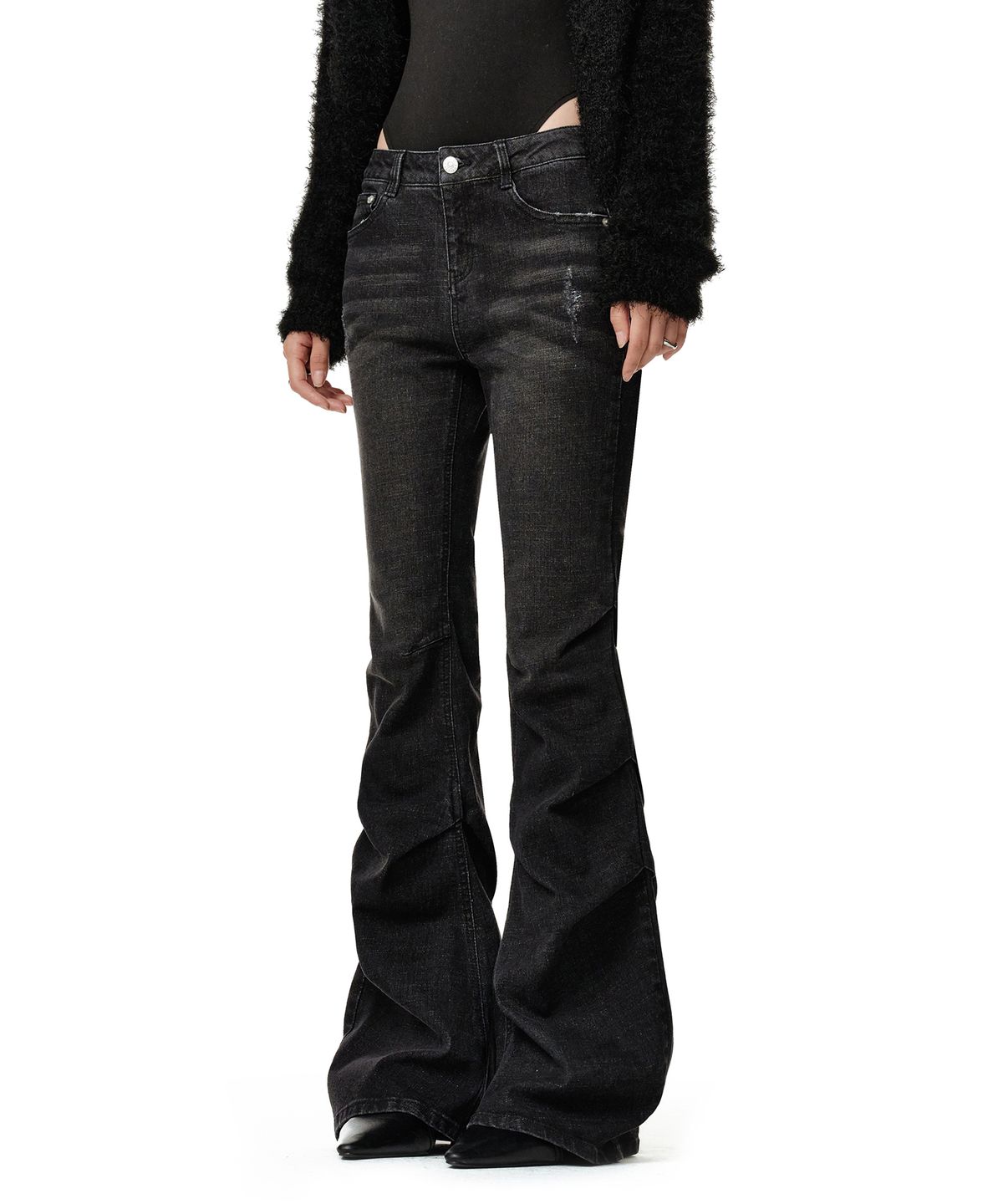 데케트 우먼(DECET WOMEN) [윤비누X데케트우먼]Scratch Flared Shirring Jeans DCWPT037BLACK