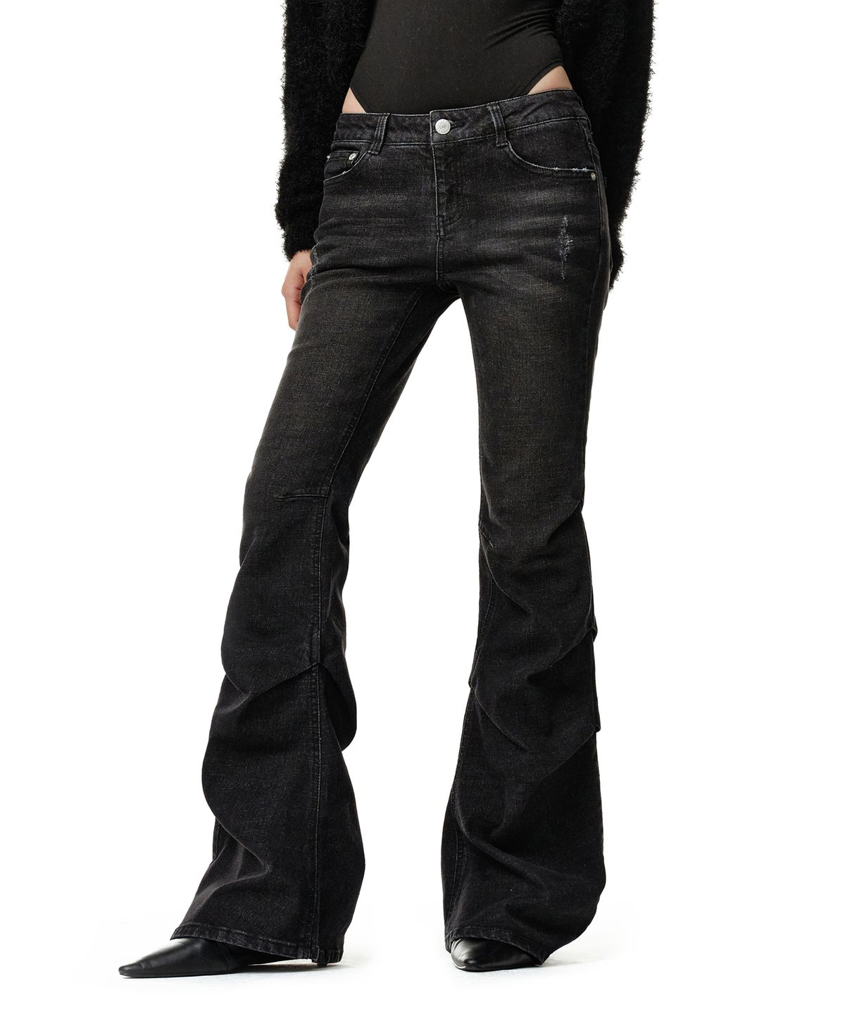 데케트 우먼(DECET WOMEN) [윤비누X데케트우먼]Scratch Flared Shirring Jeans DCWPT037BLACK