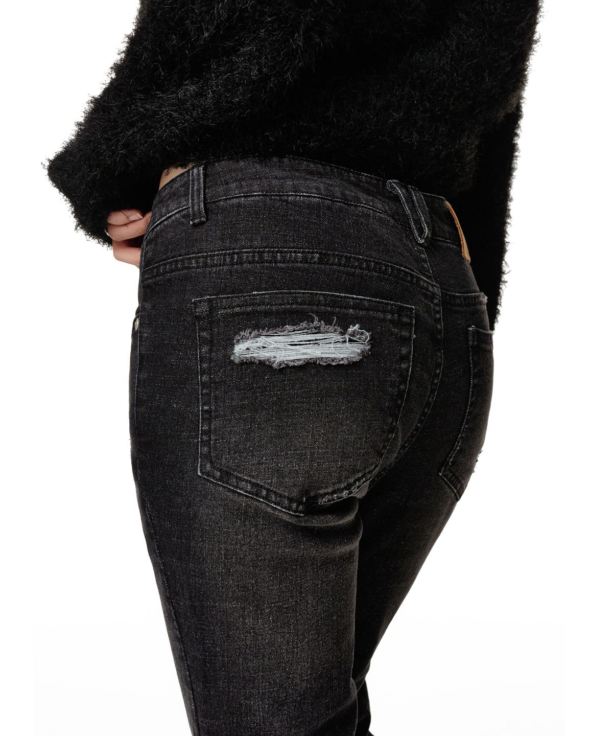 데케트 우먼(DECET WOMEN) [윤비누X데케트우먼]Scratch Flared Shirring Jeans DCWPT037BLACK