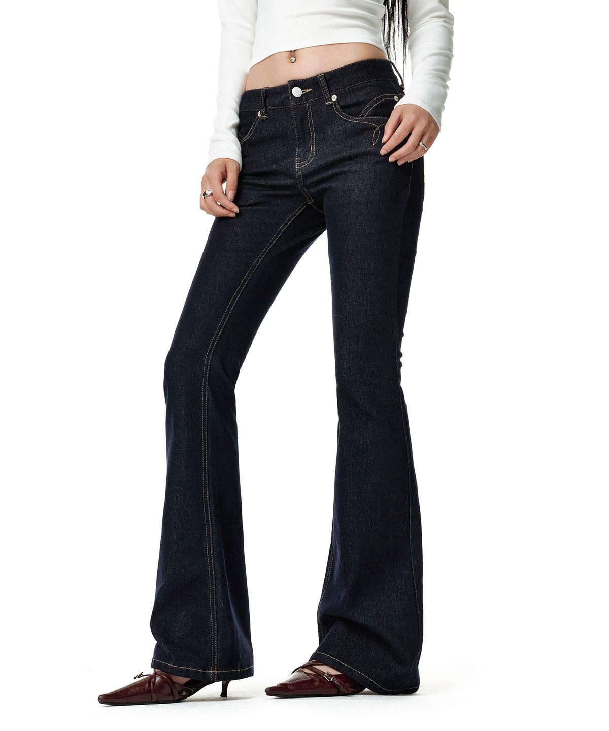 데케트 우먼(DECET WOMEN) [윤비누x데케트우먼]Stitch Pocket Low Rise Slim Flared Jeans DCWPT036CPINDIGO