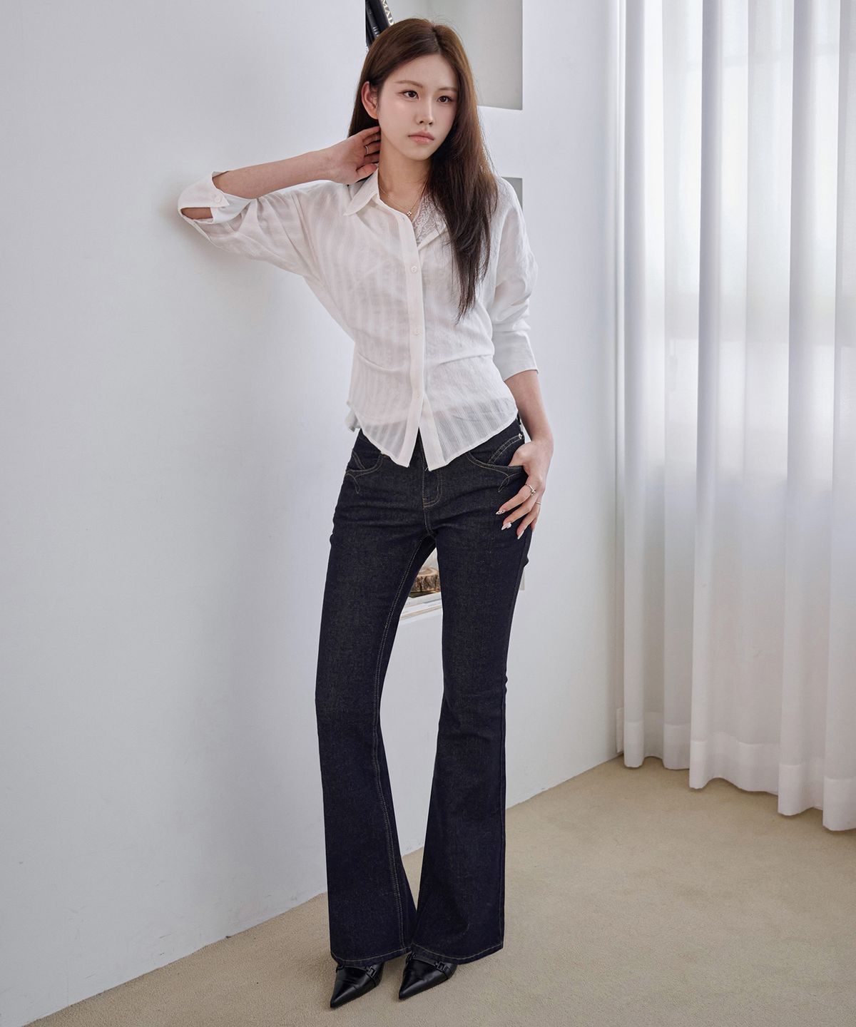 데케트 우먼(DECET WOMEN) [윤비누x데케트우먼]Stitch Pocket Low Rise Slim Flared Jeans DCWPT036CPINDIGO