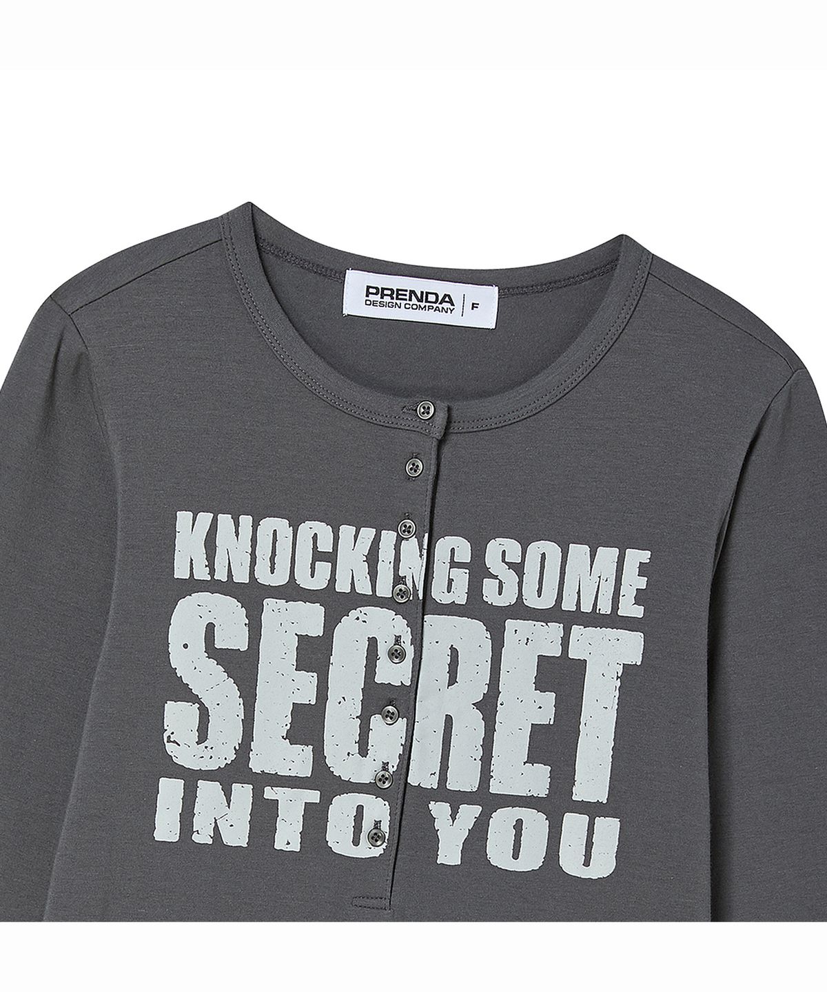 프렌다(PRENDA) SECRET LETTERING HENLEY LONG SLEEVE CHARCOAL