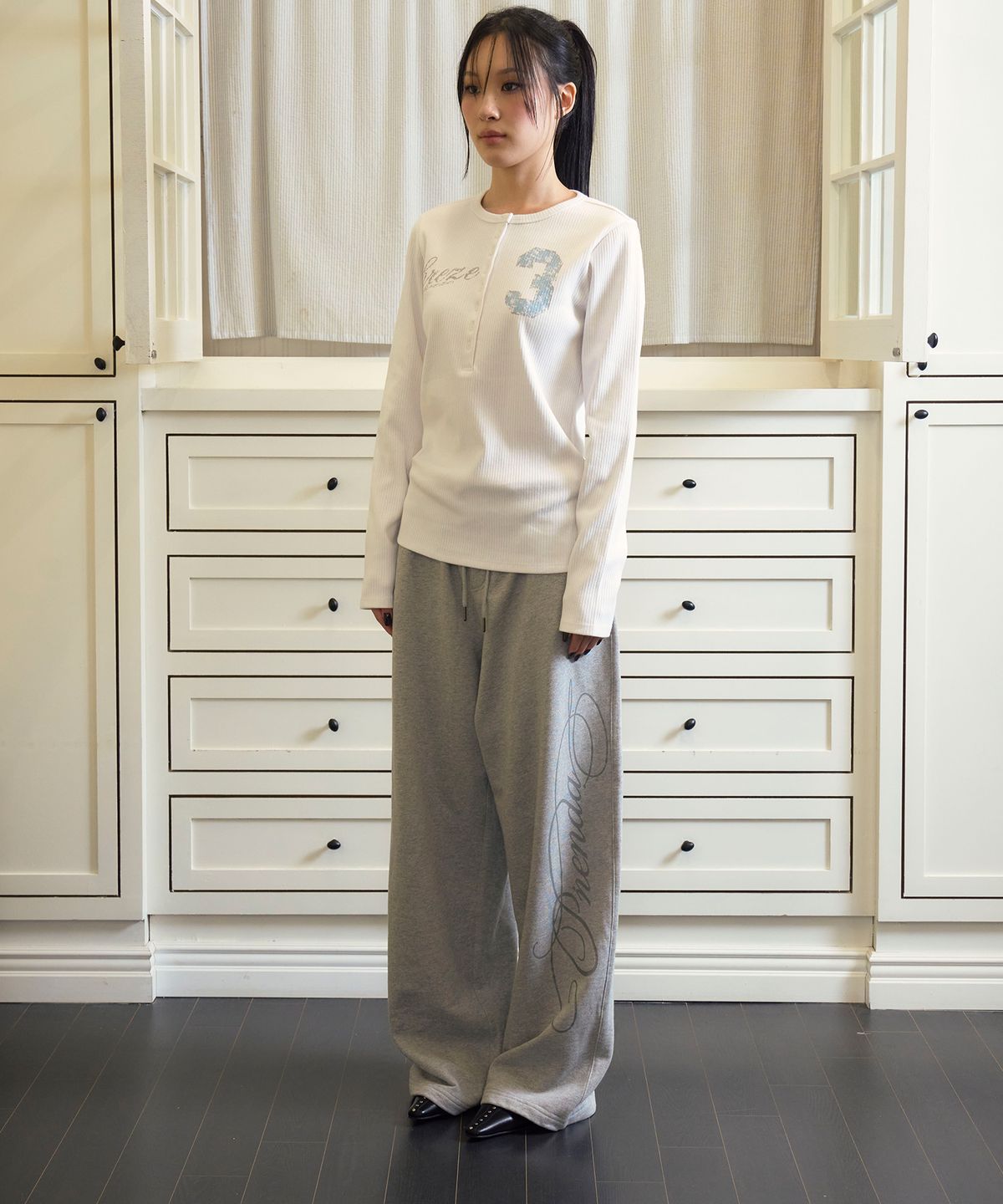 프렌다(PRENDA) NUMBER 3 HENLEY LONG SLEEVE WHITE