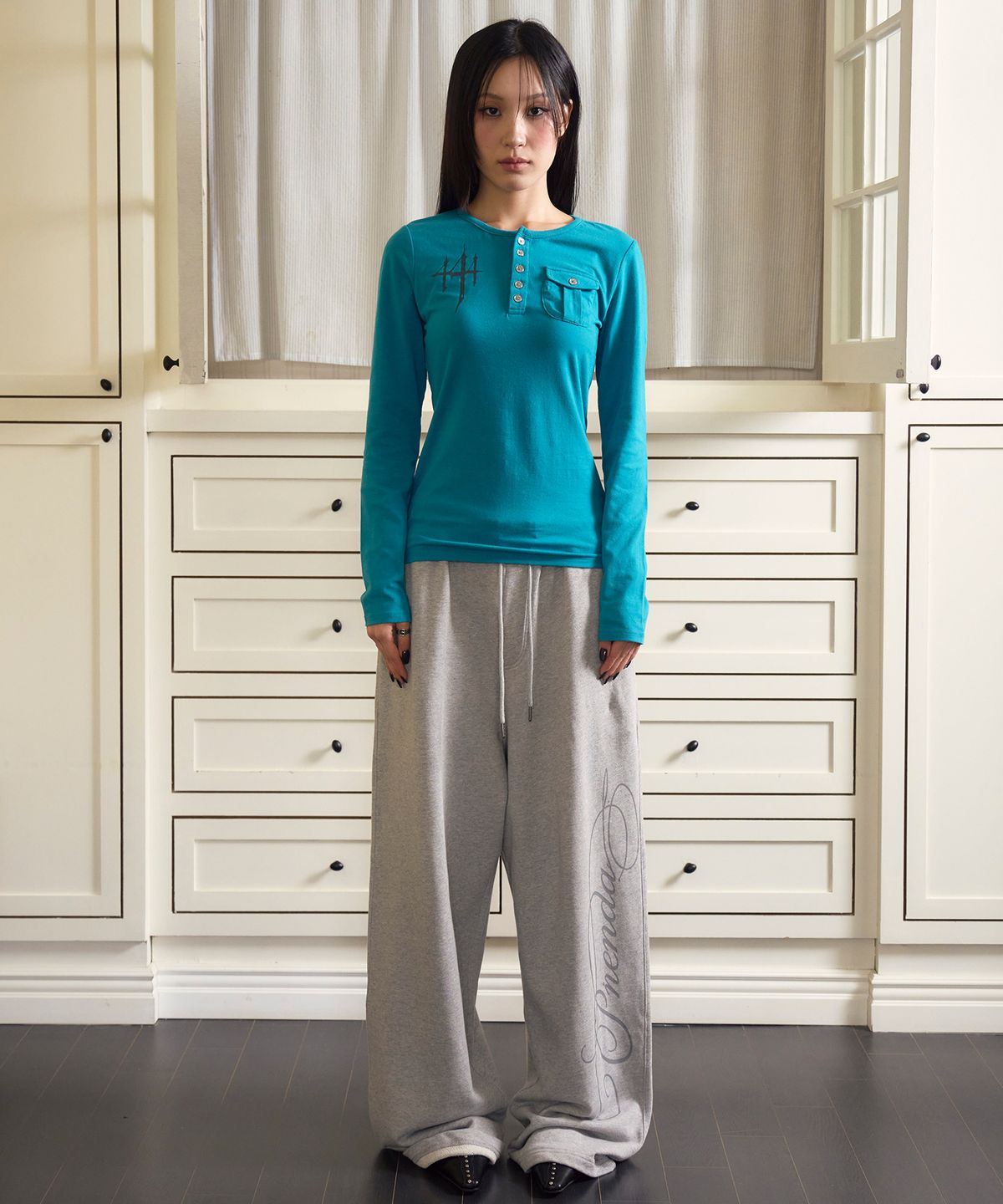 프렌다(PRENDA) POCKET HENLEY LONG SLEEVE AQUA BLUE
