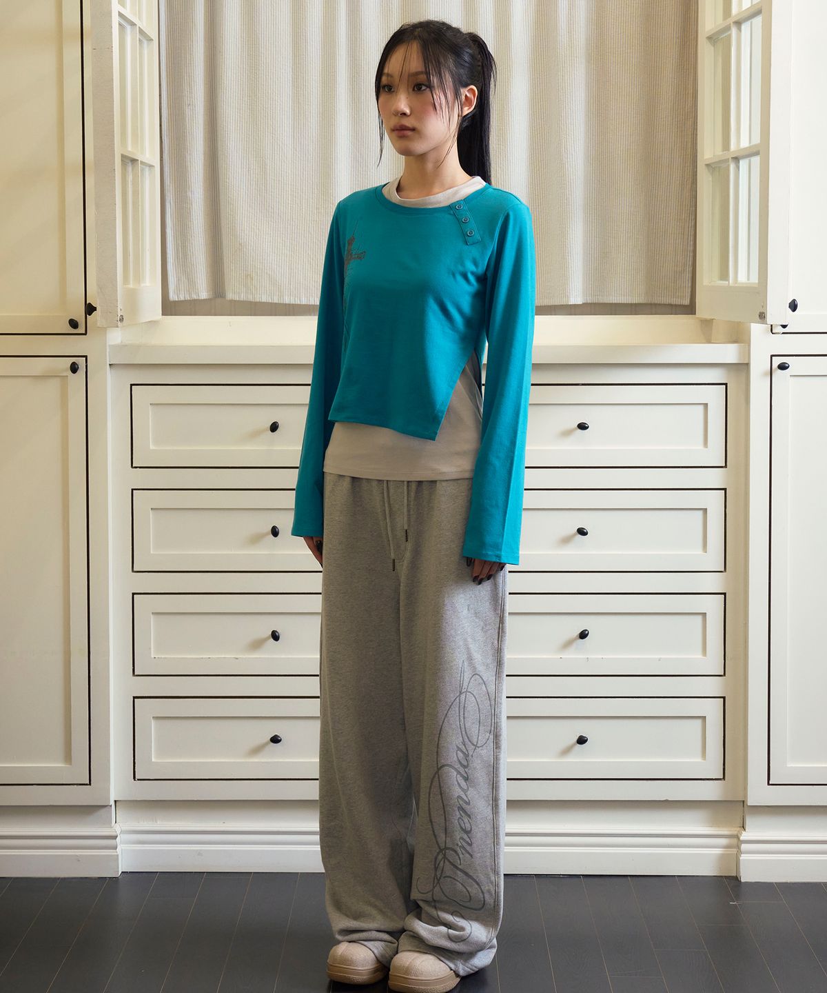 프렌다(PRENDA) CROSS SLIT LAYERED LONG SLEEVE AQUA BLUE