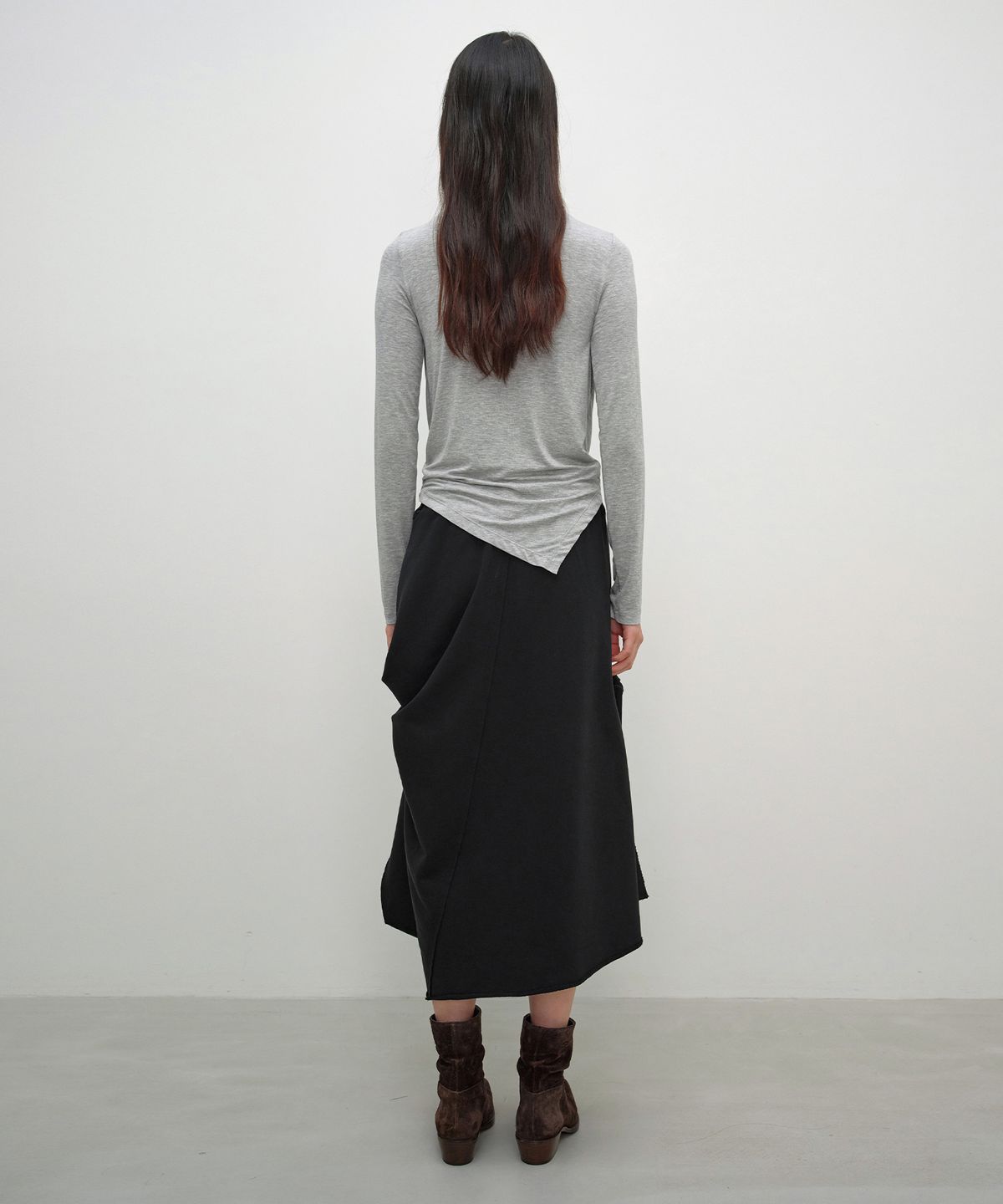 인사일런스 우먼(INSILENCE WOMEN) 카울 헨리넥 롱슬리브 MELANGE GREY