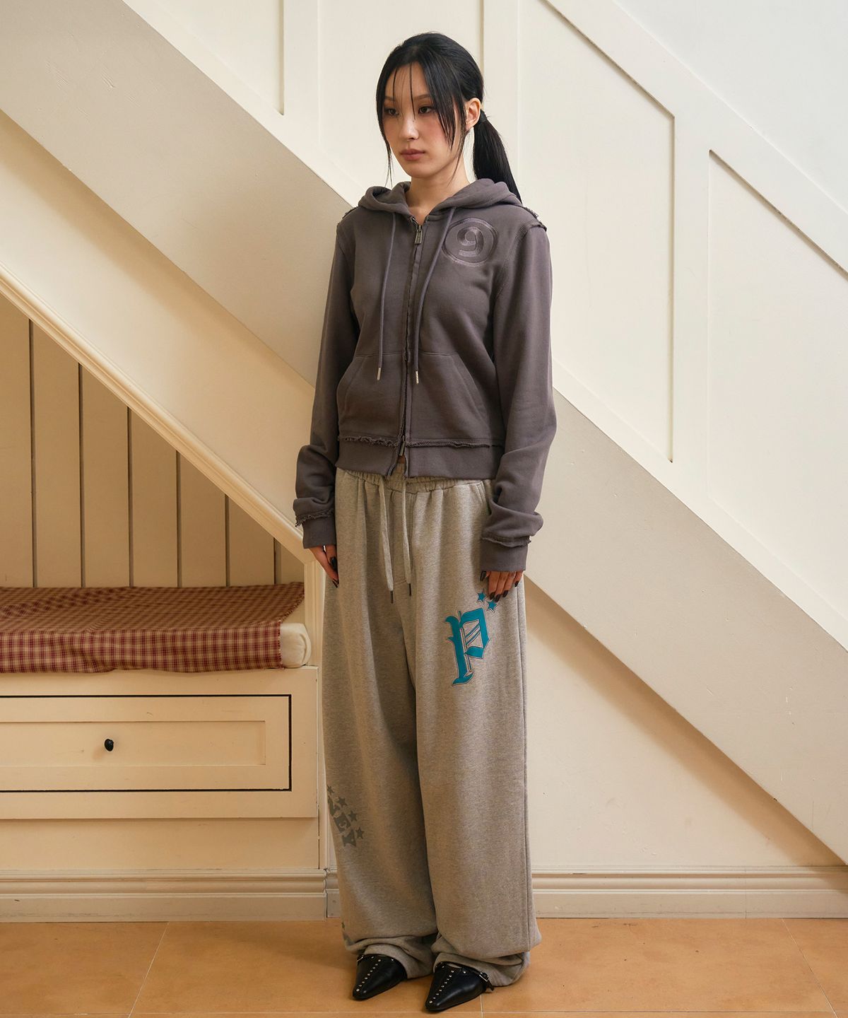 프렌다(PRENDA) NUMBER 9 HOOD ZIP UP CHARCOAL