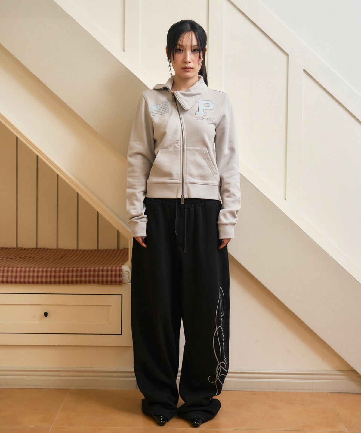 프렌다(PRENDA) VINTAGE FLAG ASYM ZIP UP GRAY