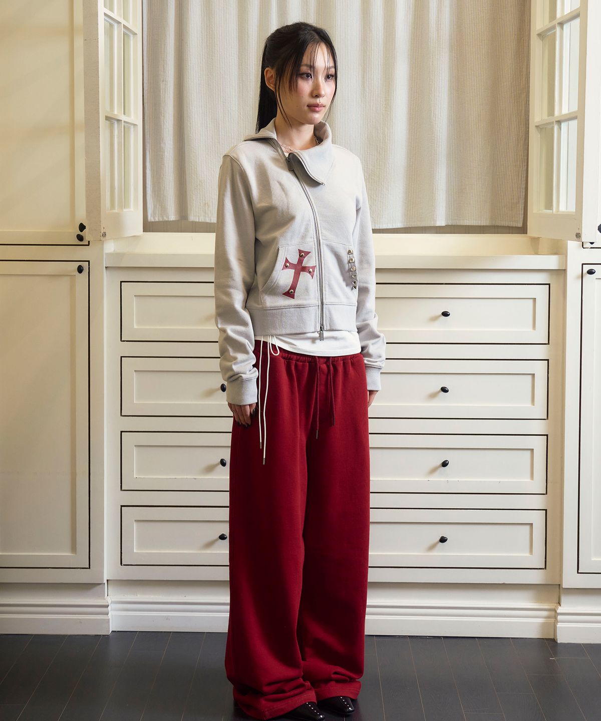 프렌다(PRENDA) CROSS ASYM HIGH NECK ZIP UP GRAY