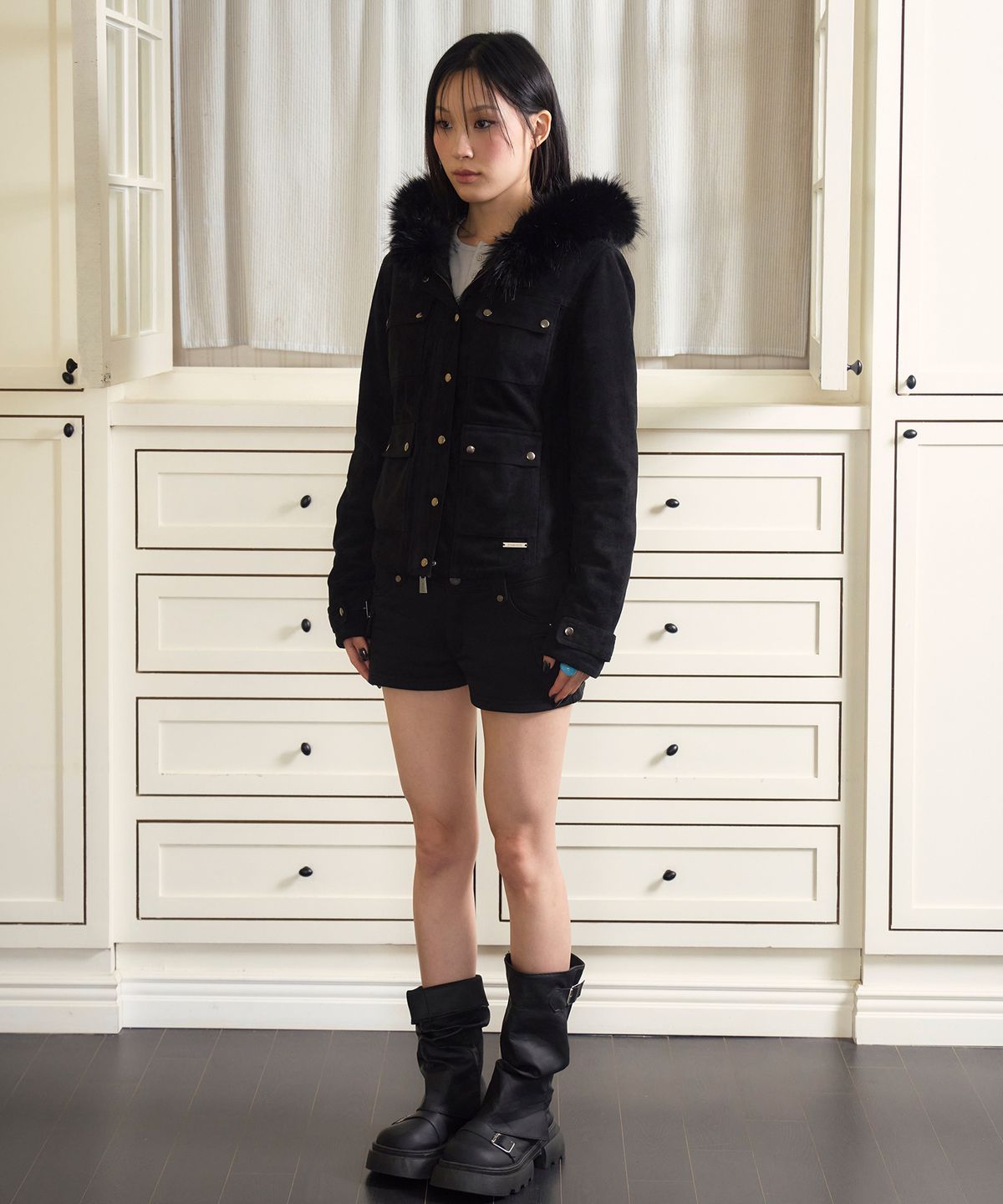 프렌다(PRENDA) SUEDE FUR HOOD CROP JACKET BLACK