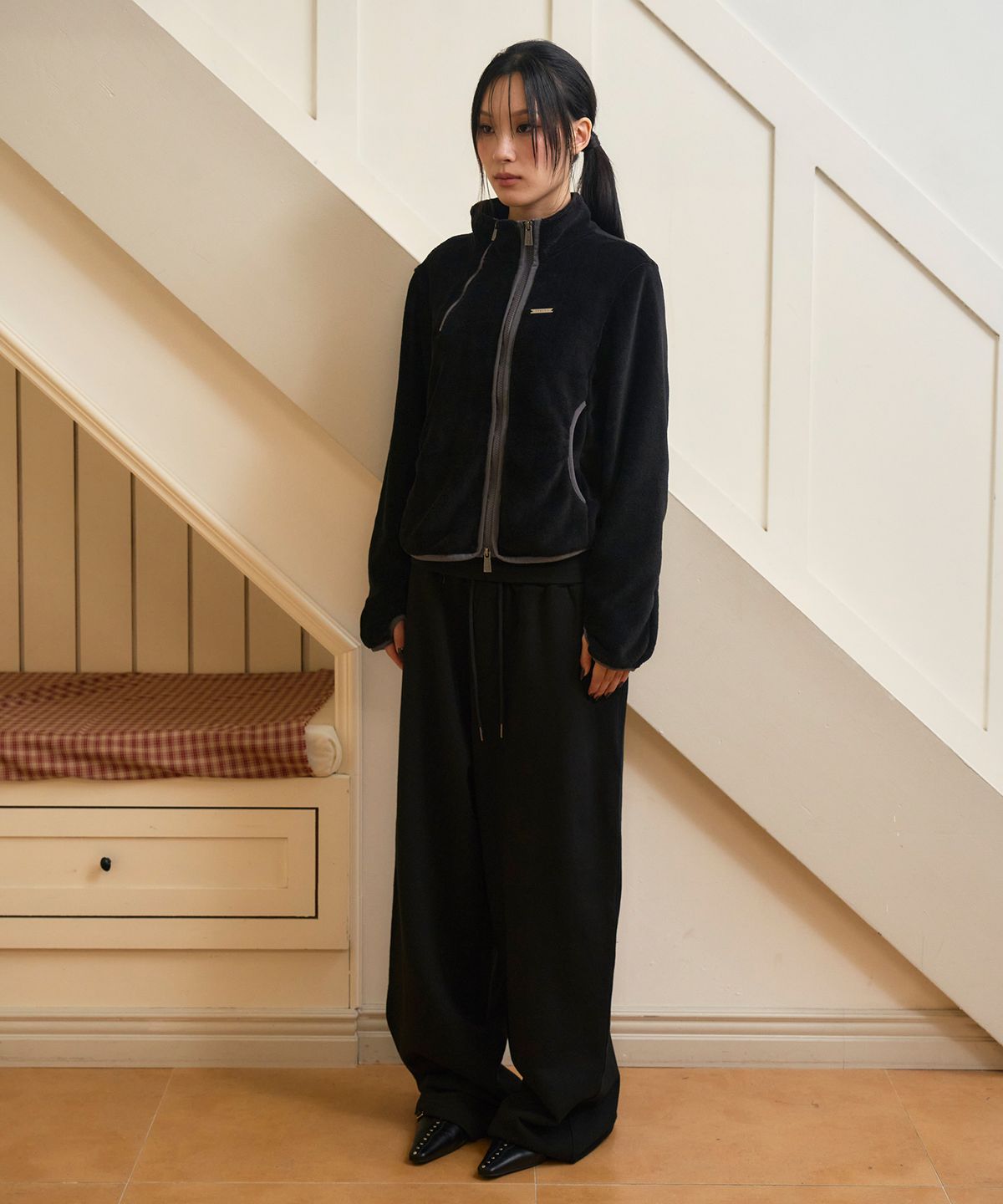 프렌다(PRENDA) ASYMMETRIC THERMAL SHELL FLEECE ZIP UP BLACK