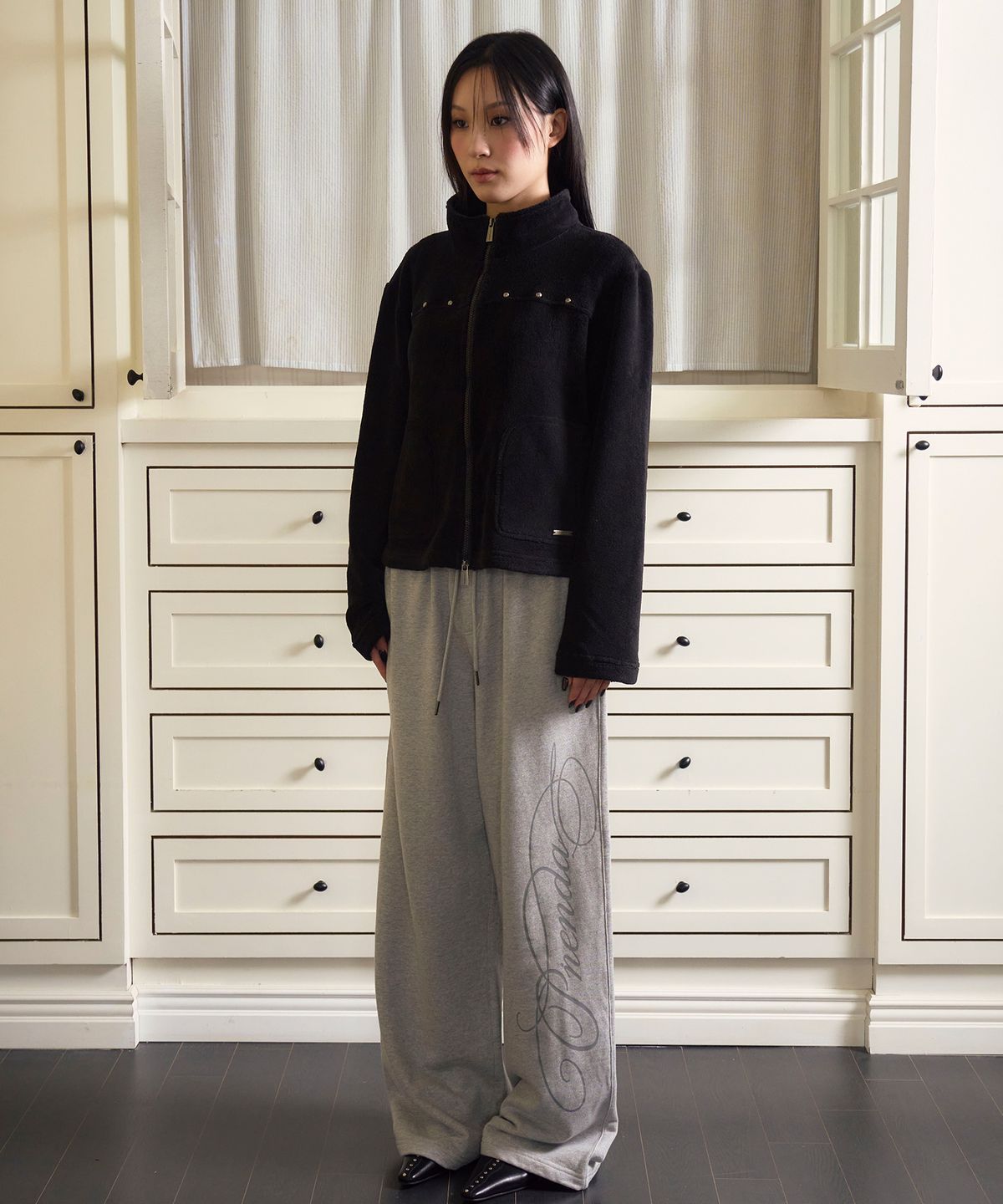 프렌다(PRENDA) STUD STAND NECK ZIP UP JACKET BLACK