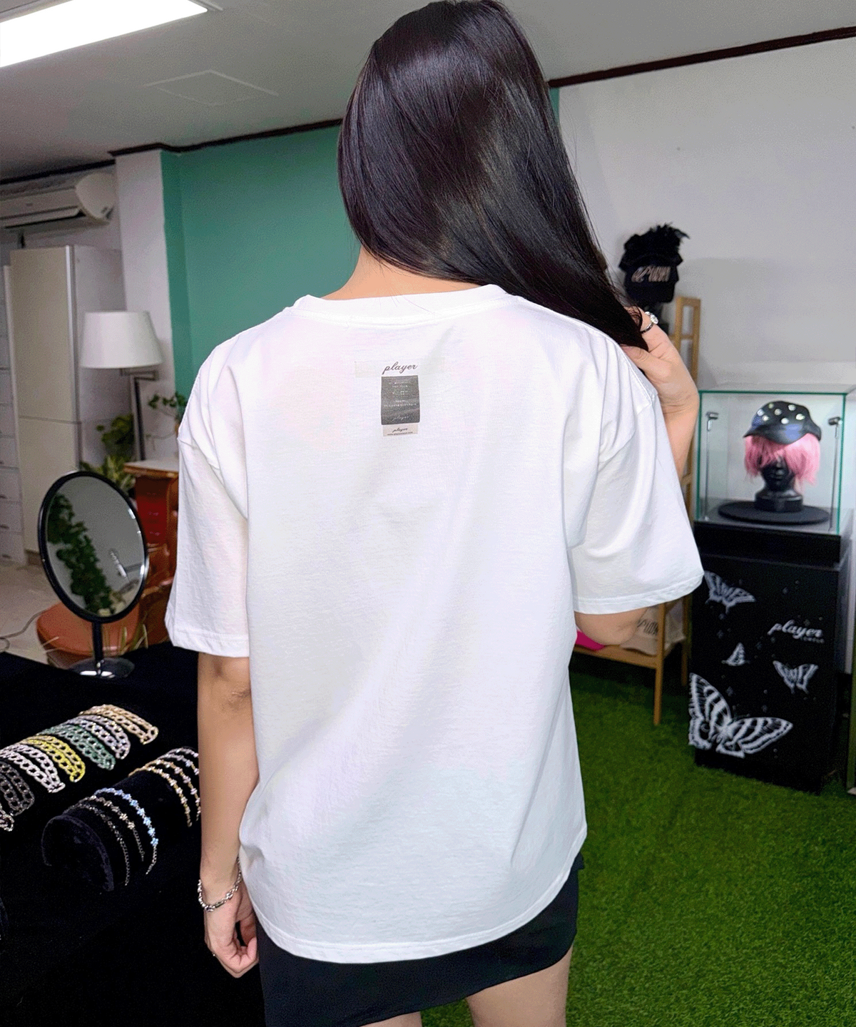 플레이어(PLAYER) 티어드롭 네크리스 주얼 티 (크리스탈)
