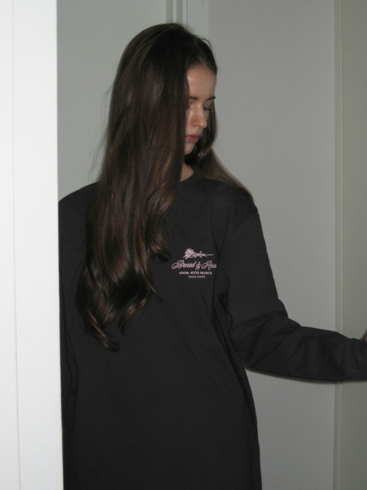 웨이브유니온(WAVE UNION) Bread and roses Longsleeved T-shirt Charcoal