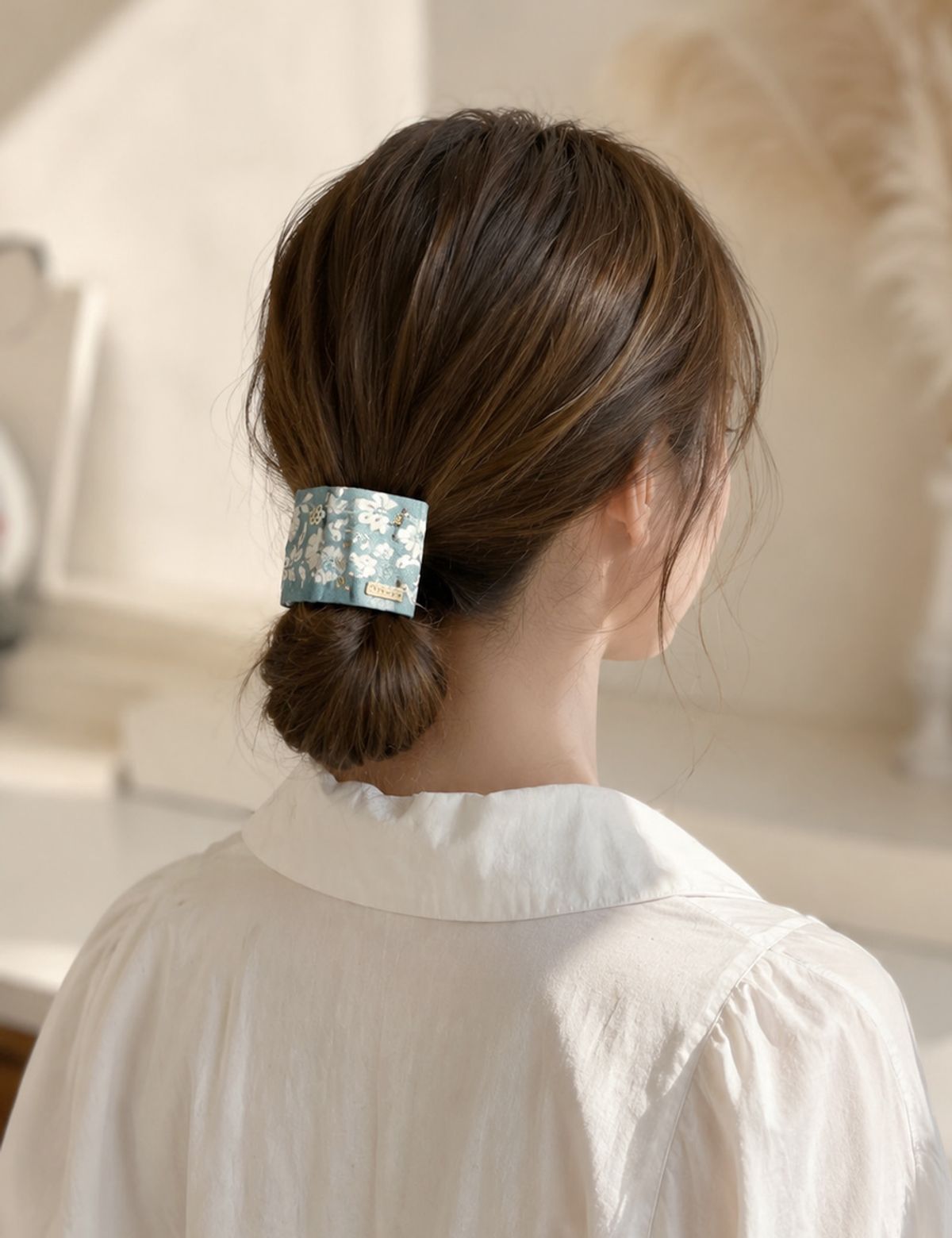 베스티(BESTY) 데이지 드레이프 헤어커프 (Daisy Drape Hair Cuff)