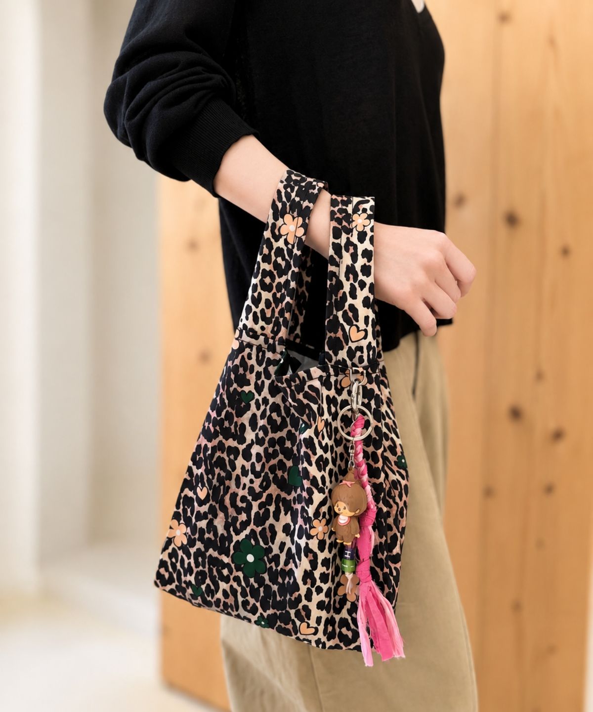 봉보(BONBEAU) BONBEAU lucky club leopard market bag 럭키클럽 마켓백 호피무늬 레오파드 데일리 에코백