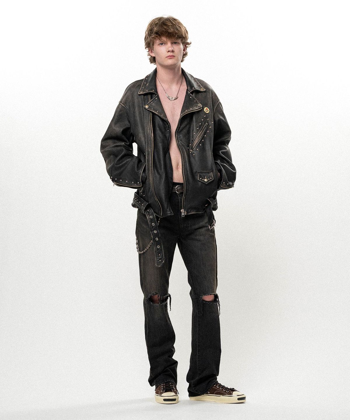 카미야(KAMIYA) Distressed Slim Bootcut Denim Pants - BLACK