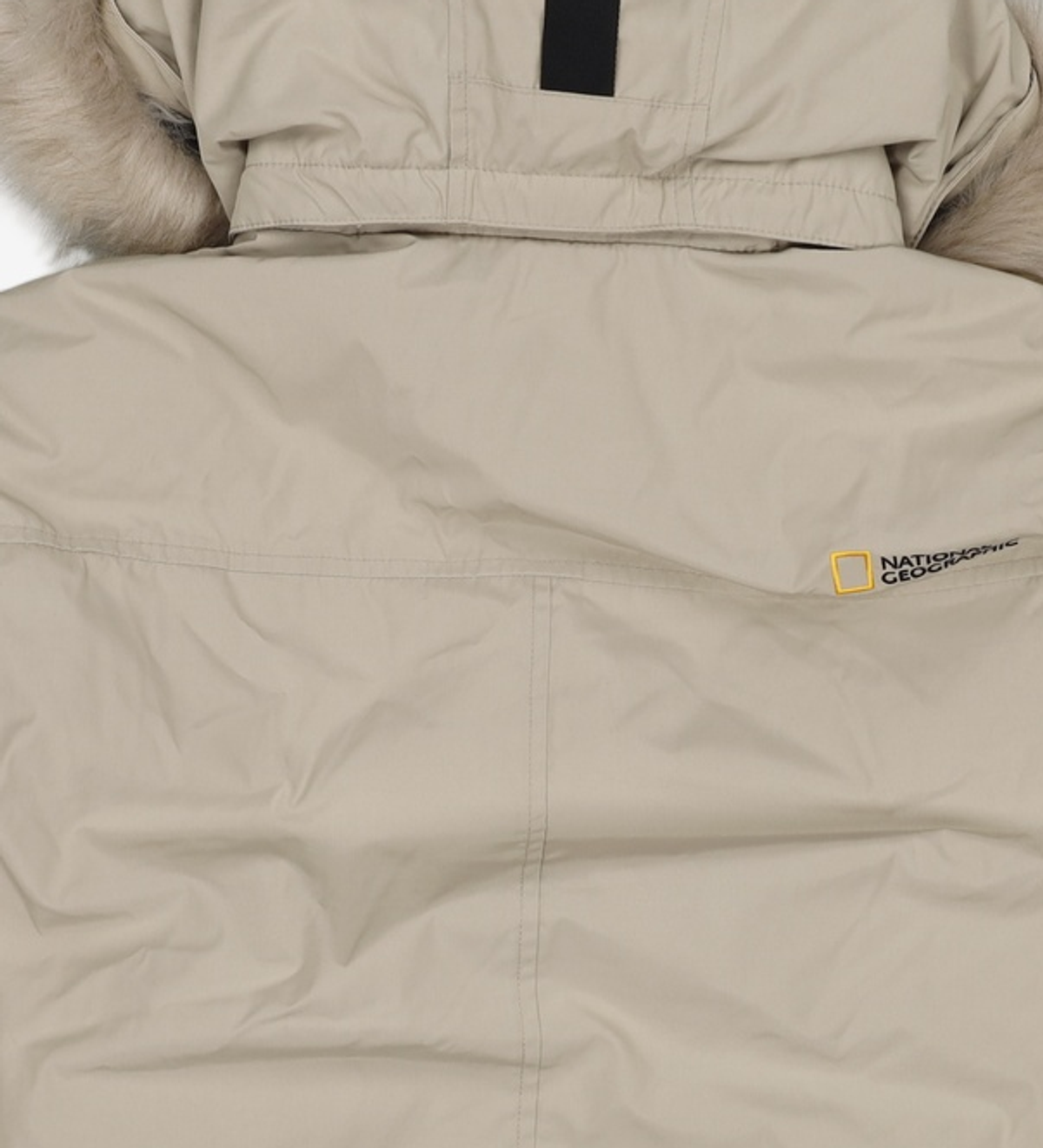 내셔널지오그래픽(NATIONALGEOGRAPHIC) N224MDW930 남성 타루가 퍼 트리밍 후디 구스다운 점퍼 BEIGE 105