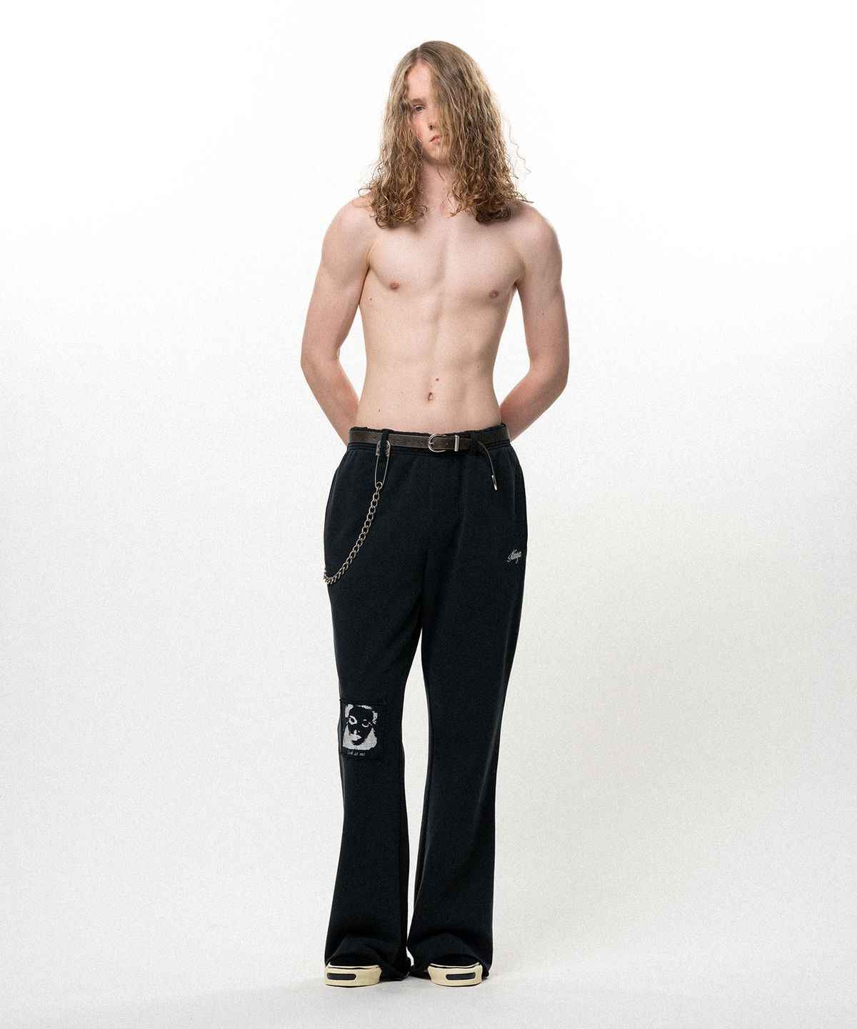 카미야(KAMIYA) Girl Patch Bootcut Sweat Pants - BLACK