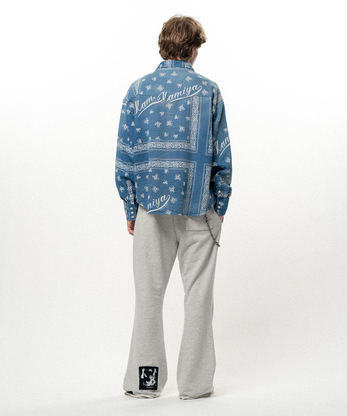 카미야(KAMIYA) Girl Patch Bootcut Sweat Pants - GRAY