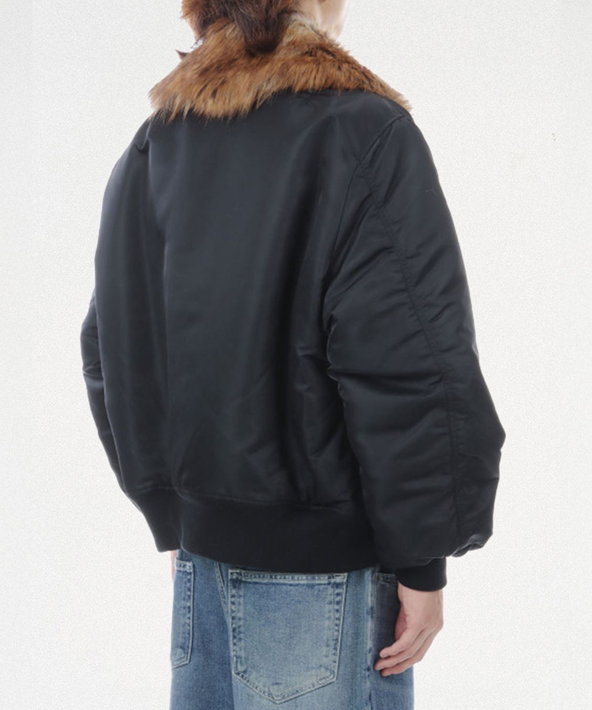 카미야(KAMIYA) Embroidered Fur Collar Flight Jacket - BLACK