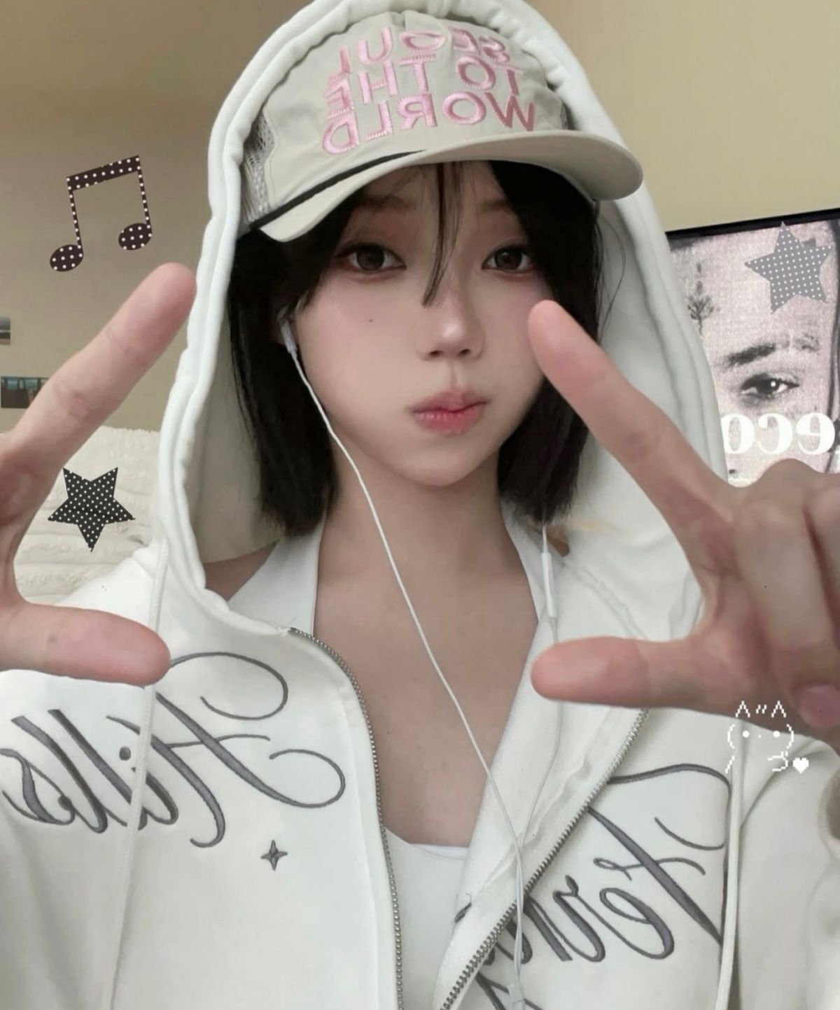 퍼니힐즈(FERNY HILLS) 퍼니 레터링 후드 집업 크림