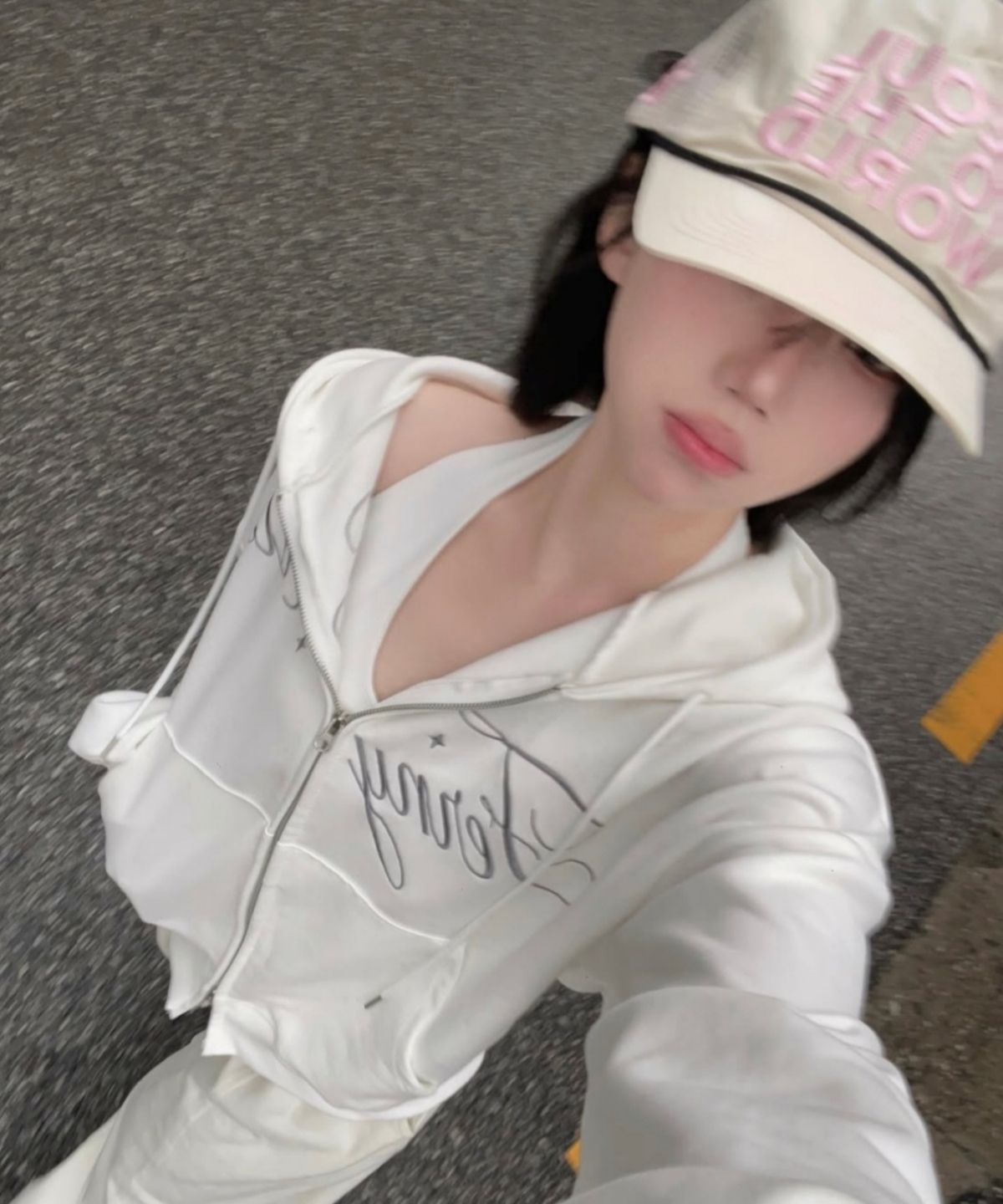 퍼니힐즈(FERNY HILLS) 퍼니 레터링 후드 집업 크림