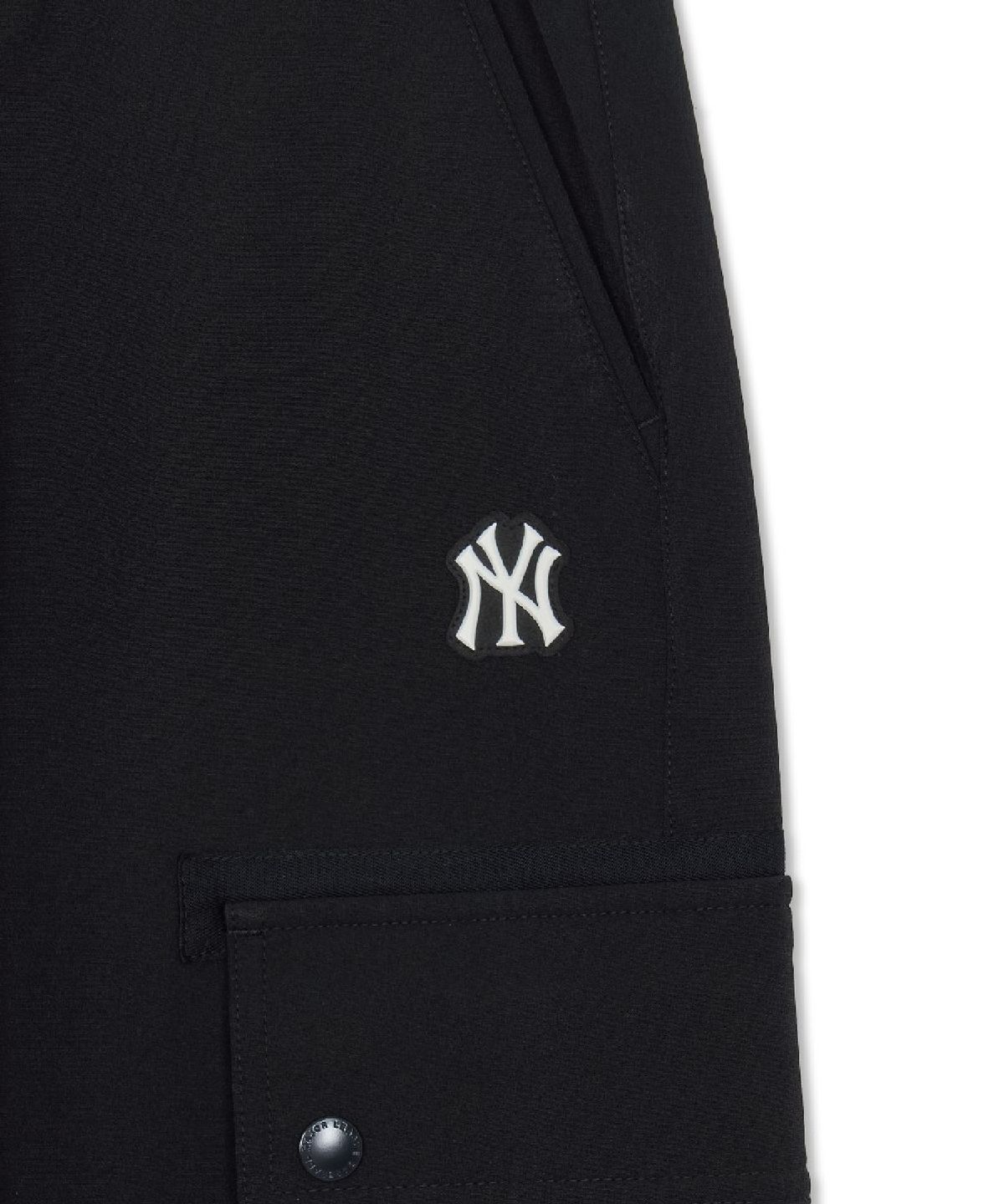 엠엘비(MLB) 베이직 코튼터치 기모 카고 와이드 팬츠 NY (Black)