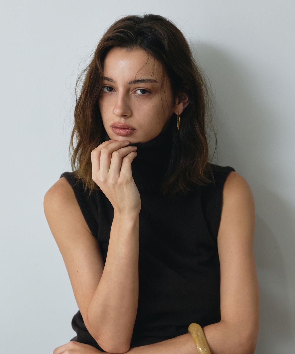 에이네(AENE) 모어 울 터틀넥 니트탑(브라운)