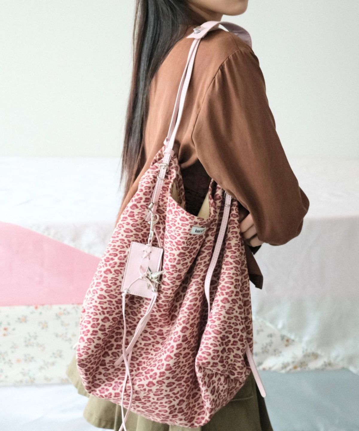 쿨키튼(KOOLKITTEN) Archive Leopard Hobo Bag 2colors