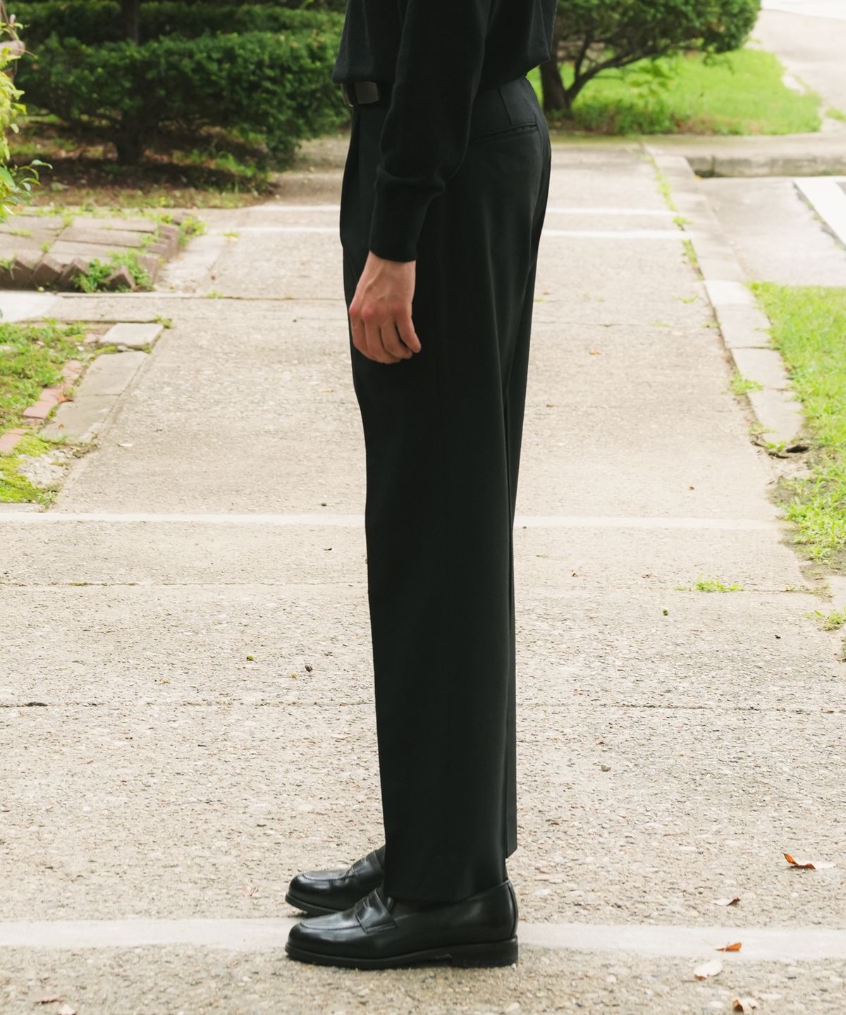 벨리프(BELLIEF) [ESSENTIAL LINE] WOOL TAPERED PANTS_BLACK