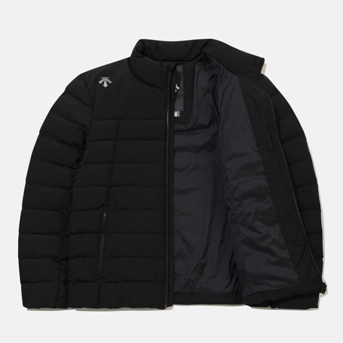 데상트(DESCENTE) 경량 스탠드넥 다운 자켓 블랙 SR423UDJO3