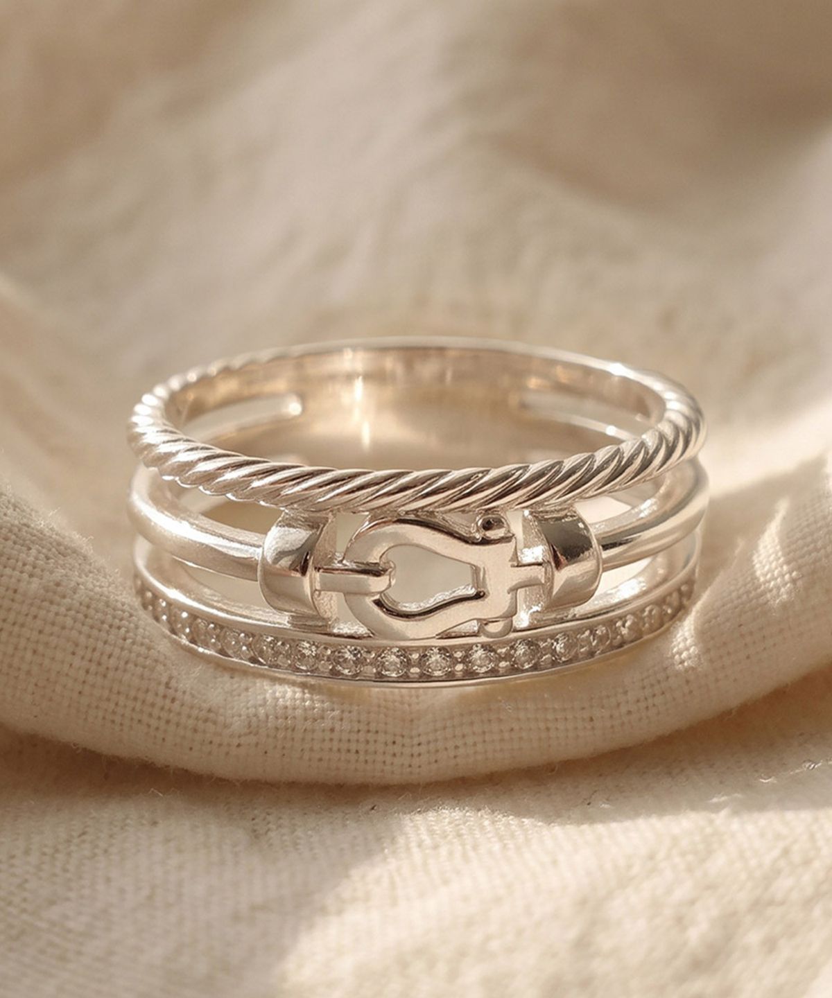 엘렌쥬얼리(HELENE JEWELRY) 실버 Silver 925 트리플 라인 말발굽 미스 링 은 반지
