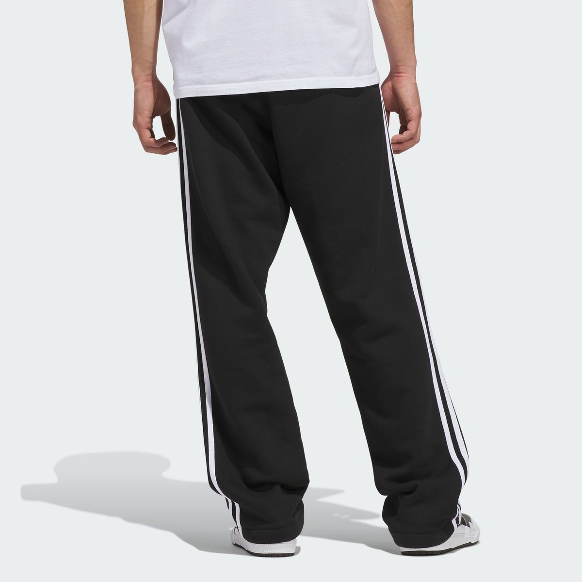 아디다스(ADIDAS) 스케이트보딩 x 타이숀 트랙 팬츠 KT1831