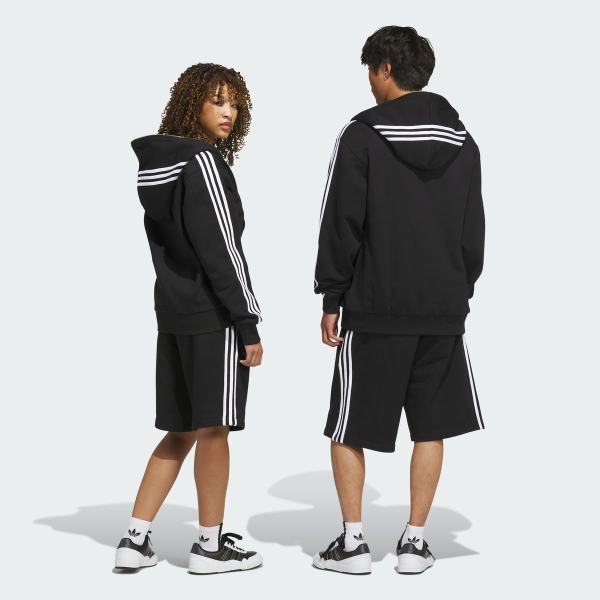 아디다스(ADIDAS) 스케이트보딩 x 타이숀 트랙 쇼츠 KR9472