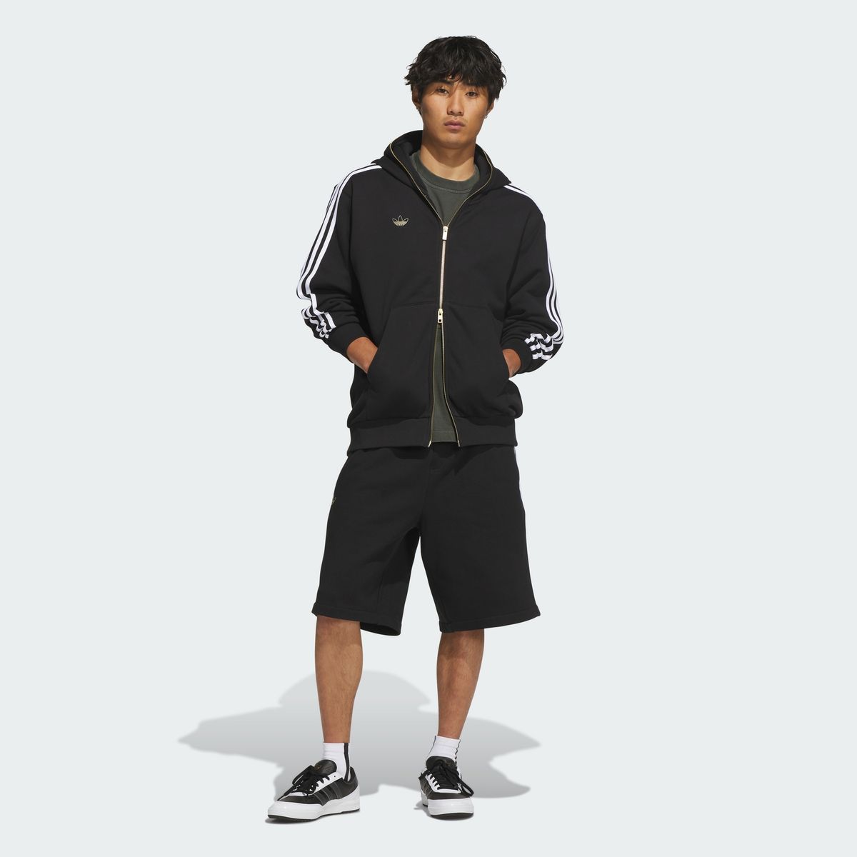 아디다스(ADIDAS) 스케이트보딩 x 타이숀 트랙 쇼츠 KR9472