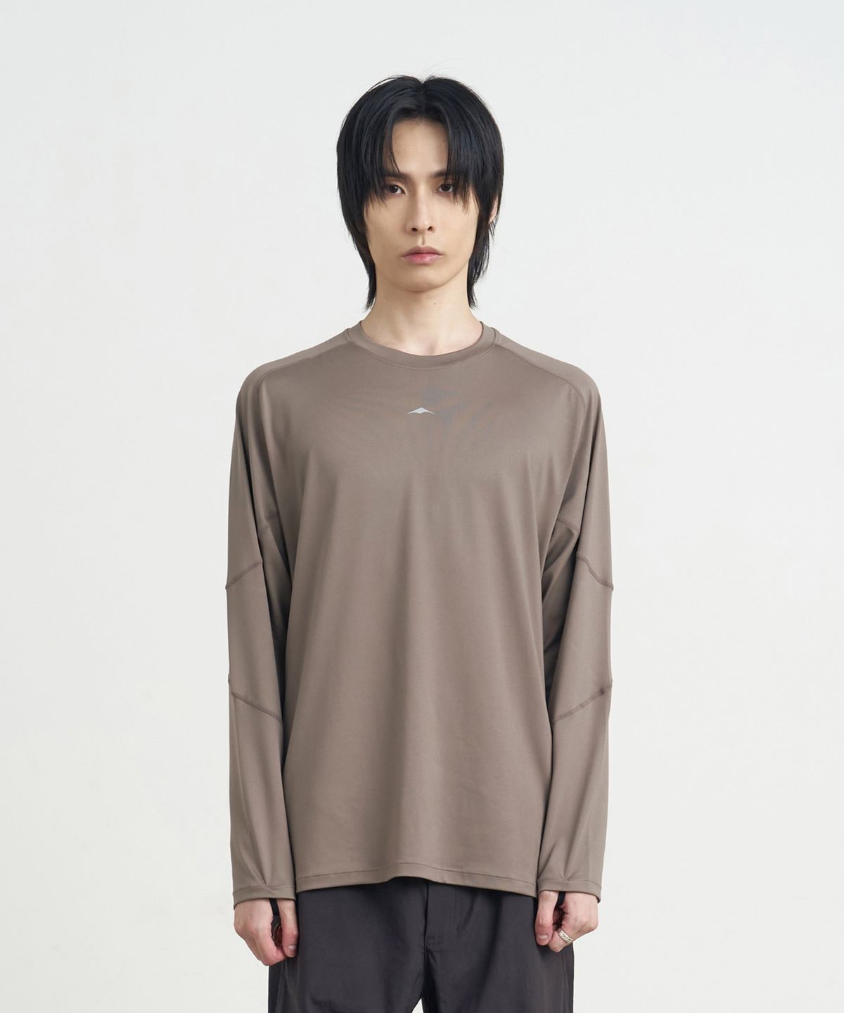 고요웨어(GOYOWEAR) 컴포트 코어 롱 슬리브 (애쉬 브라운)