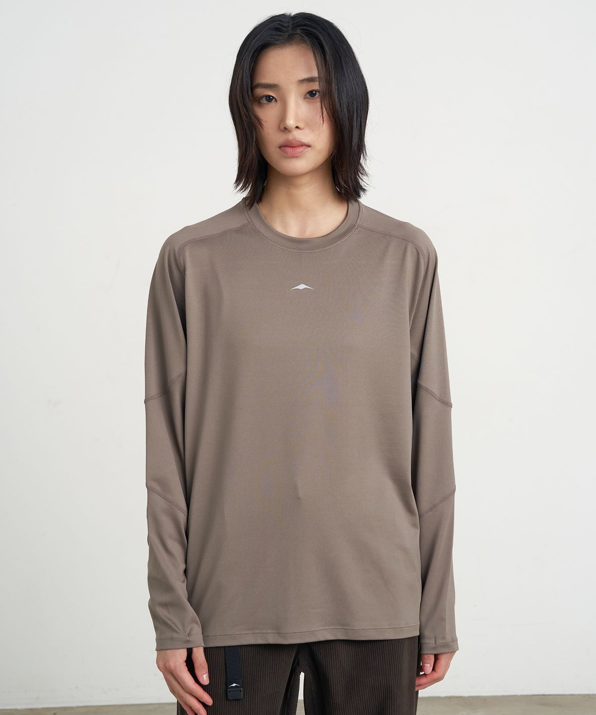고요웨어(GOYOWEAR) 컴포트 코어 롱 슬리브 (애쉬 브라운)