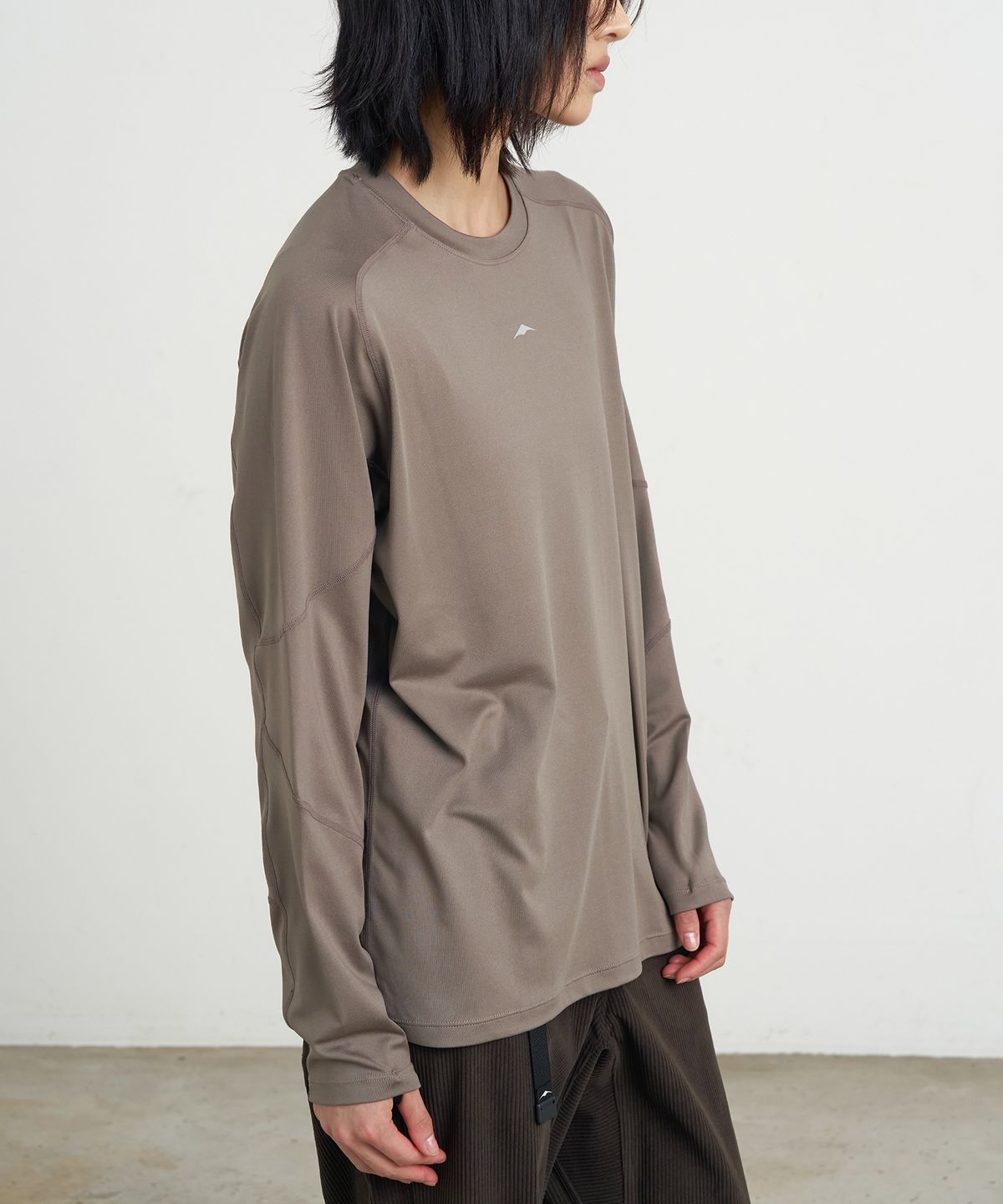 고요웨어(GOYOWEAR) 컴포트 코어 롱 슬리브 (애쉬 브라운)