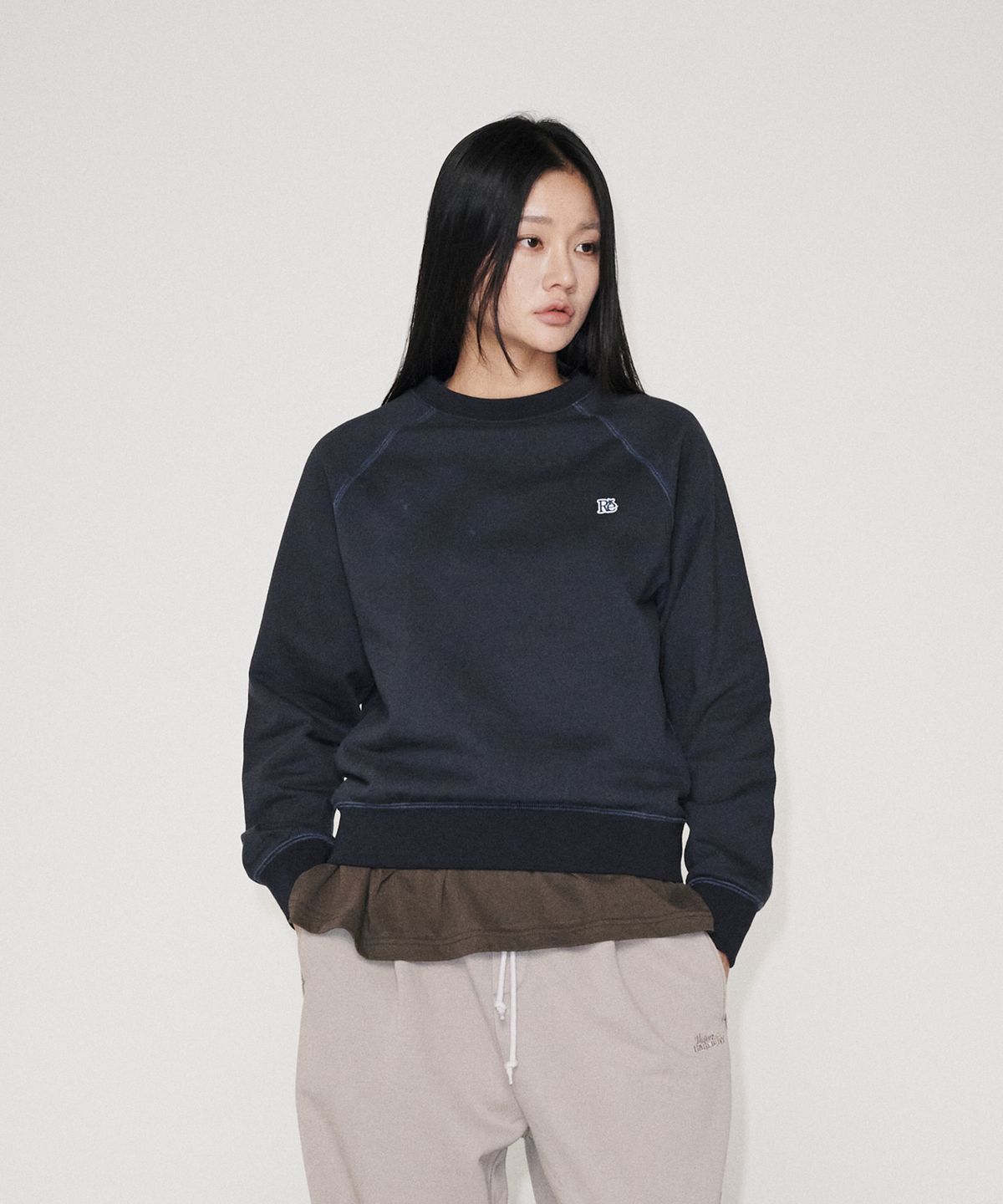 유니버스 가먼트(UNIVERSE GARMENT) 데일리 오버핏 맨투맨_NAVY