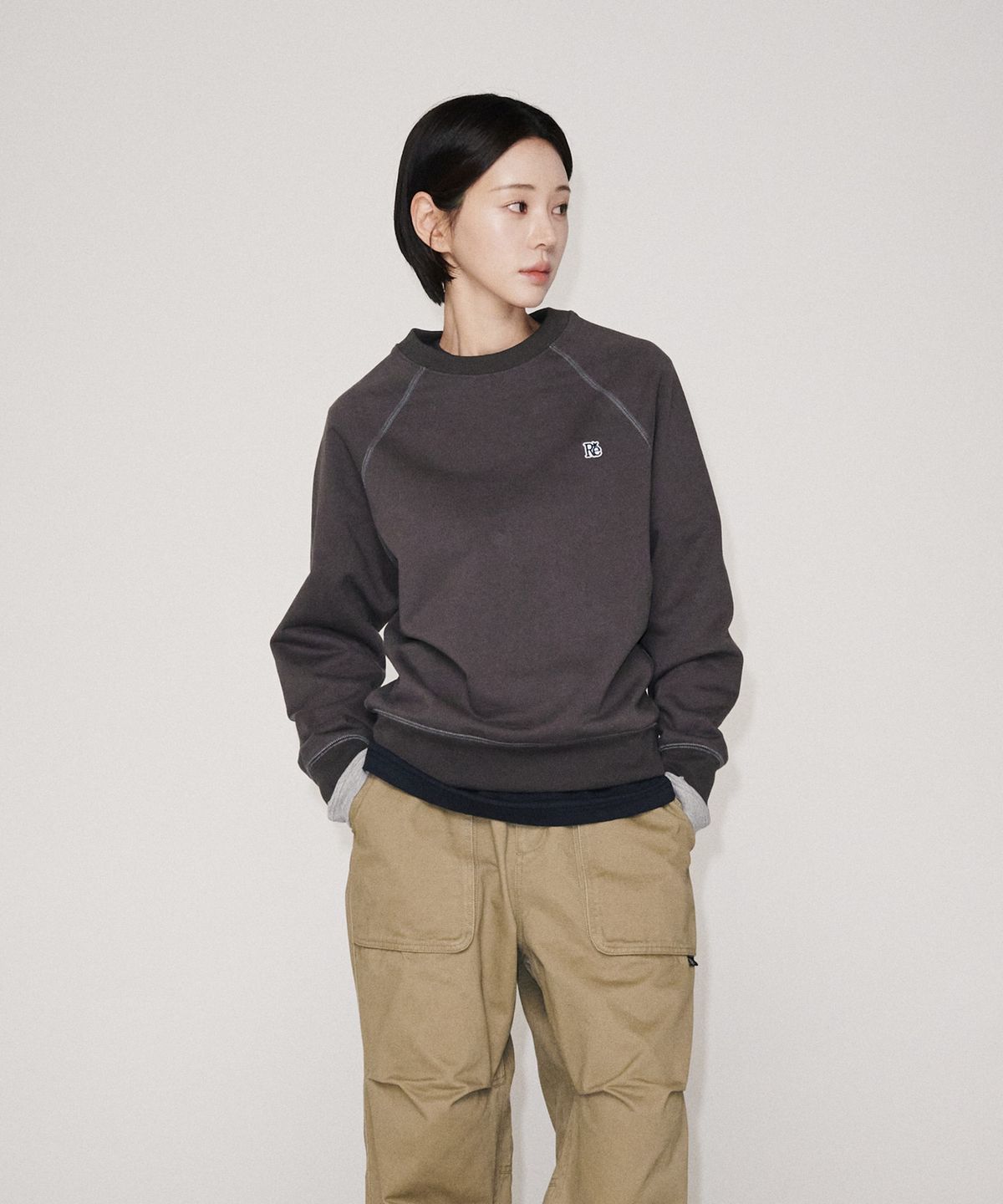 유니버스 가먼트(UNIVERSE GARMENT) 데일리 오버핏 맨투맨_CHARCOAL