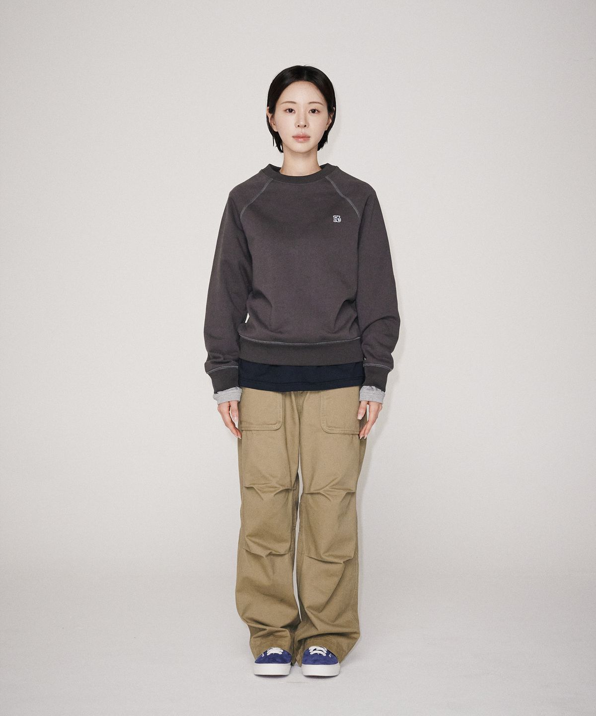 유니버스 가먼트(UNIVERSE GARMENT) 데일리 오버핏 맨투맨_CHARCOAL