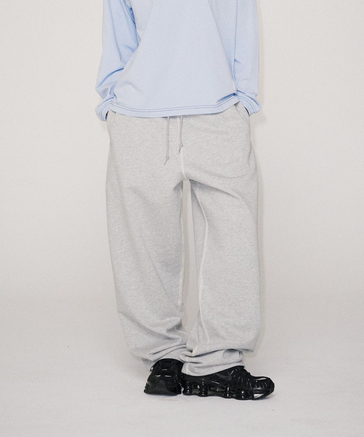 유니버스 가먼트(UNIVERSE GARMENT) 데일리 와이드 스웨트 팬츠_MELANGE GREY