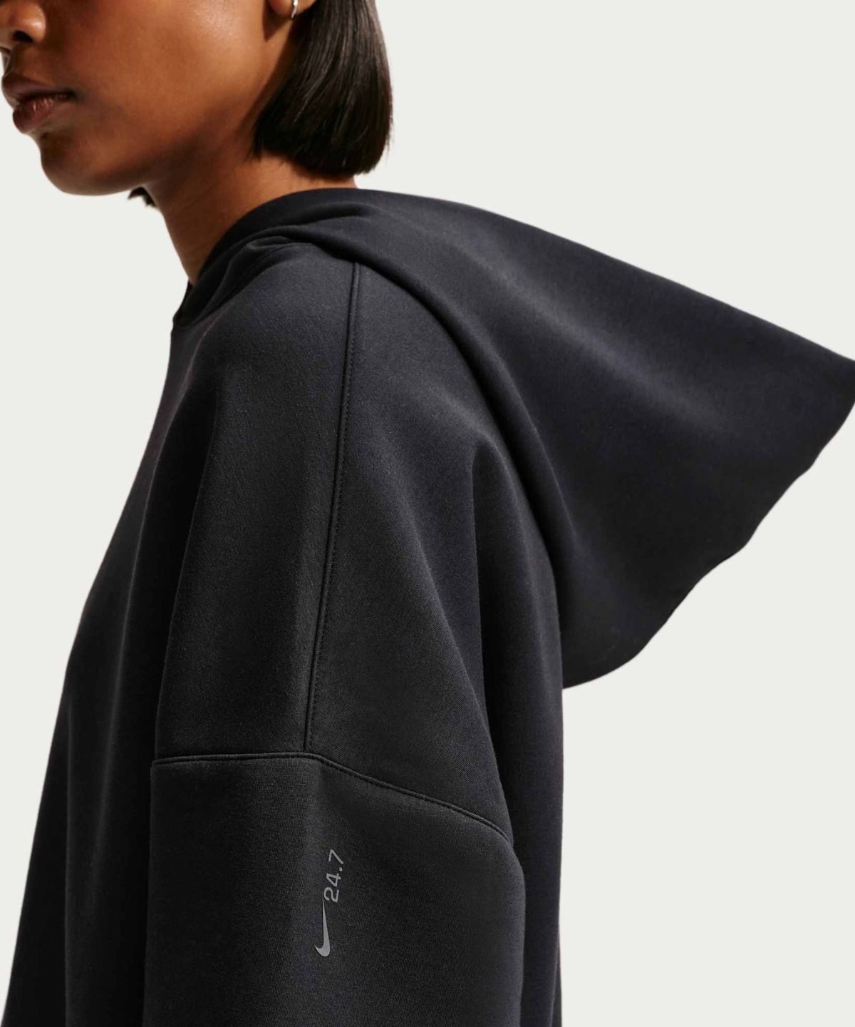 나이키(NIKE) 24.7 임파서블리소프트 풀오버 후디 W - 블랙:다크 스모크 그레이 / IR1930-011