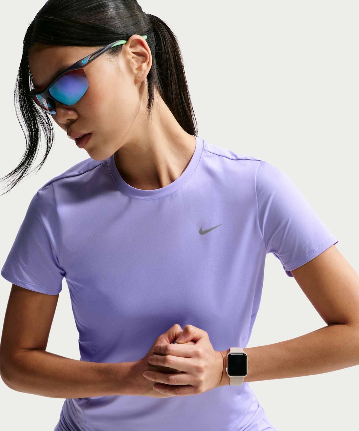 나이키(NIKE) 스위프트 드라이 핏 반소매 러닝 탑 W - 퍼플 펄스 / IU1053-580