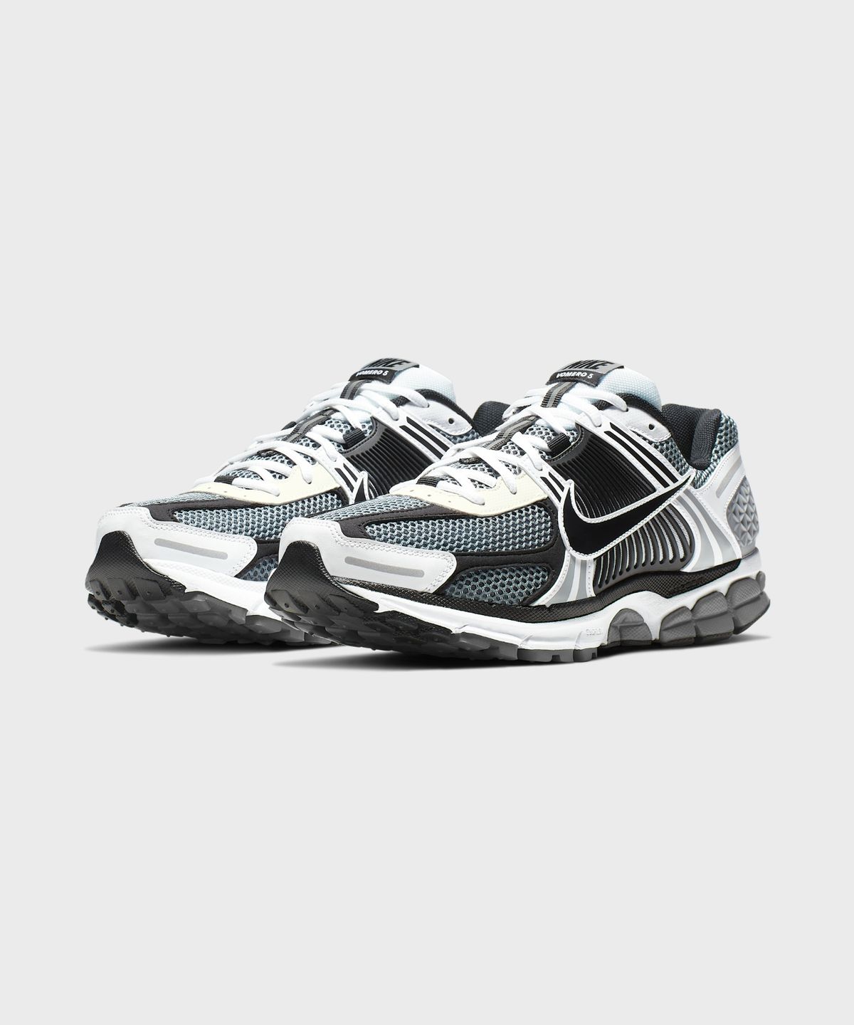나이키(NIKE) 줌 보메로 5 SE SP M - 다크 그레이:화이트:세일:블랙 / CI1694-001